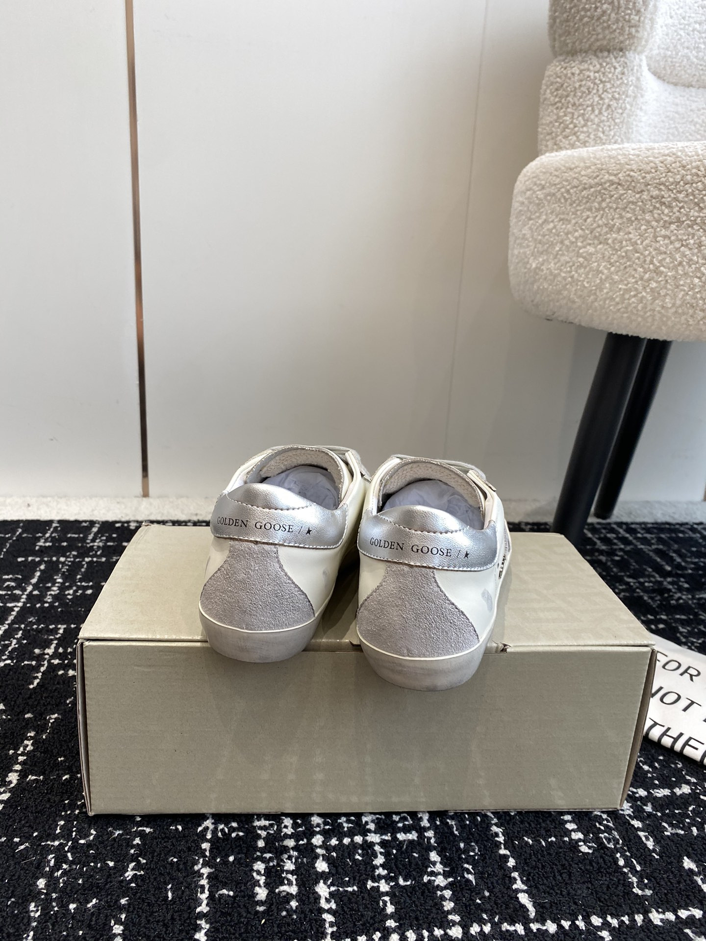 ua g01den G003e s*per-star sneaker