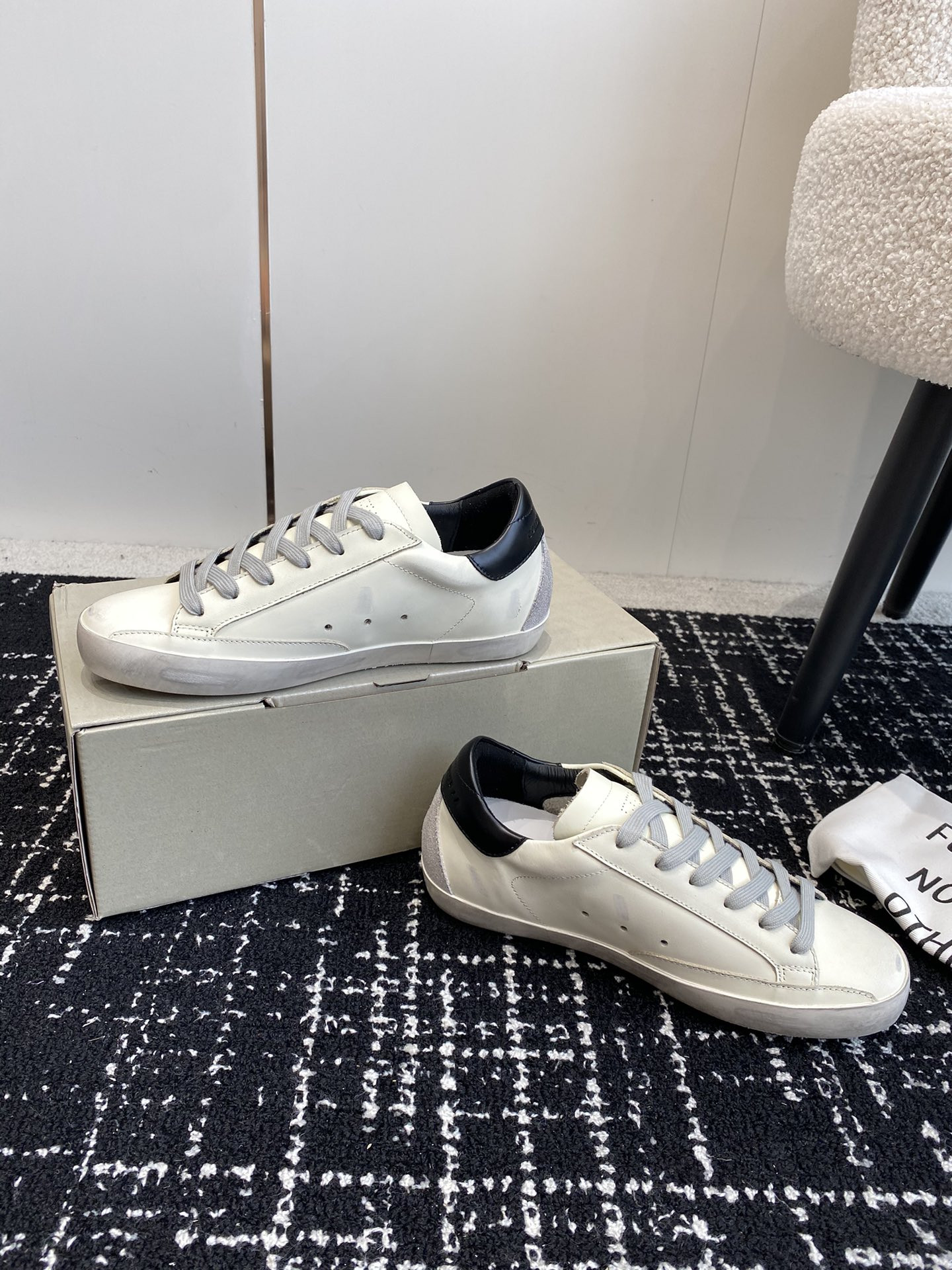 ua g01den G003e s*per-star sneaker