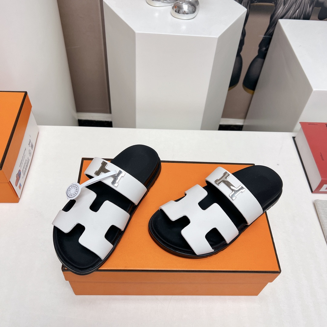 ua H**me5 chypre sandal