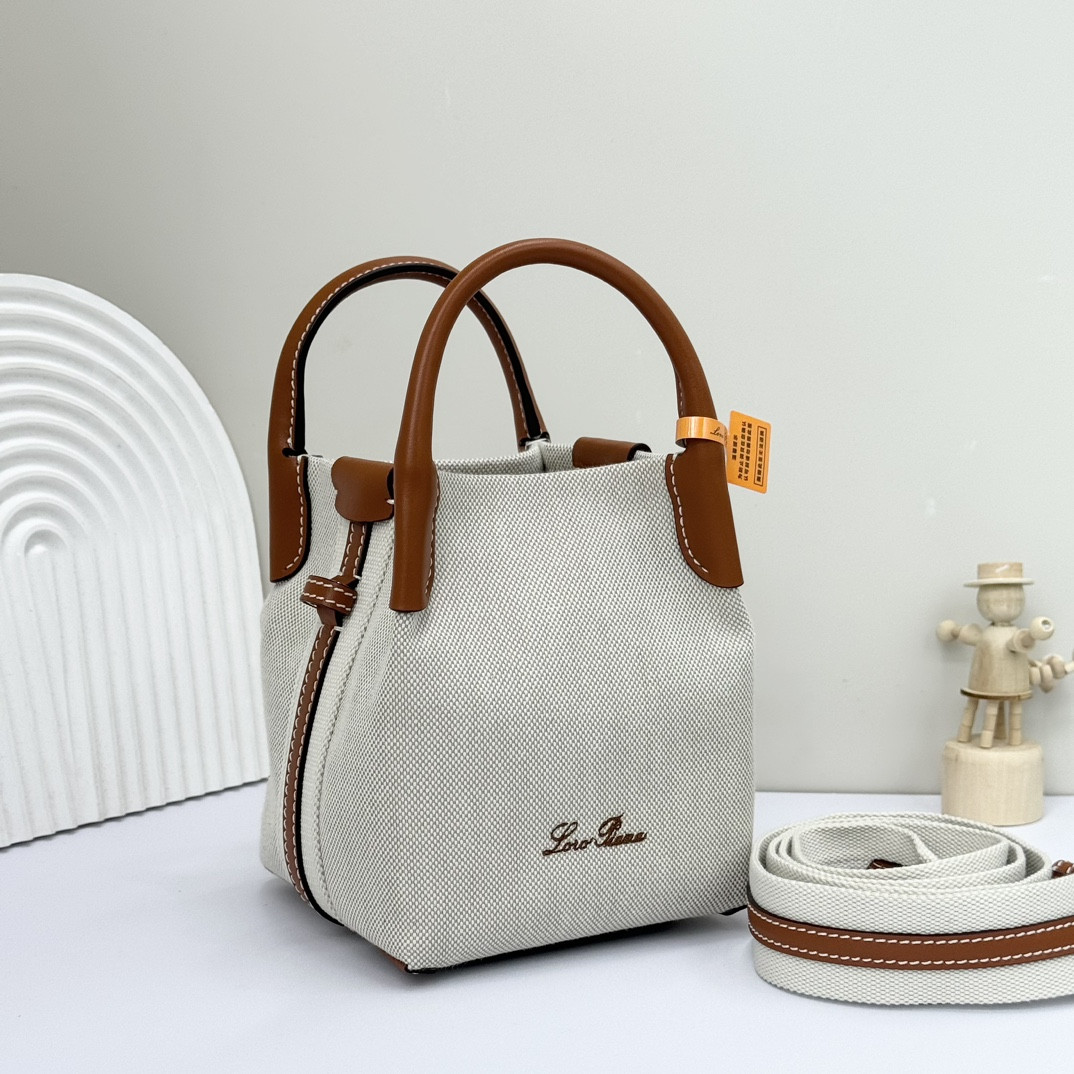L**o p*ana micro bale bag cotton, linen 23 x 16 x 14 cm