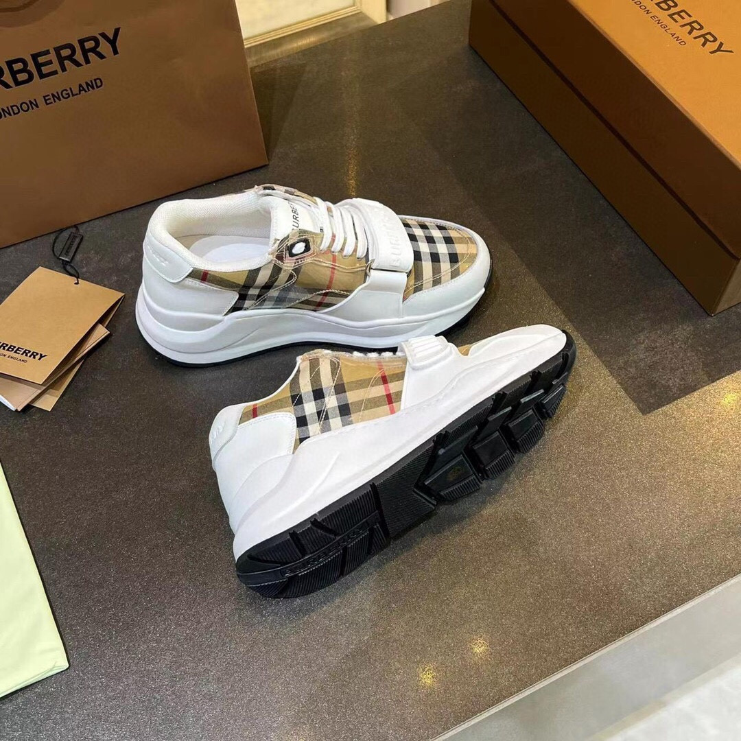 ua B**rry check sneakers