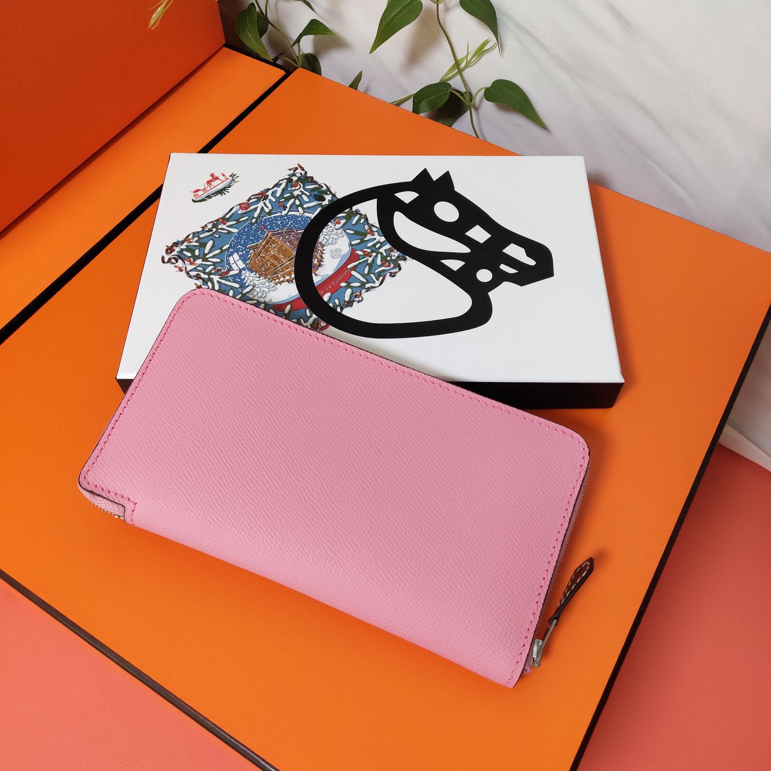 H**me5 long wallet 20x11cm