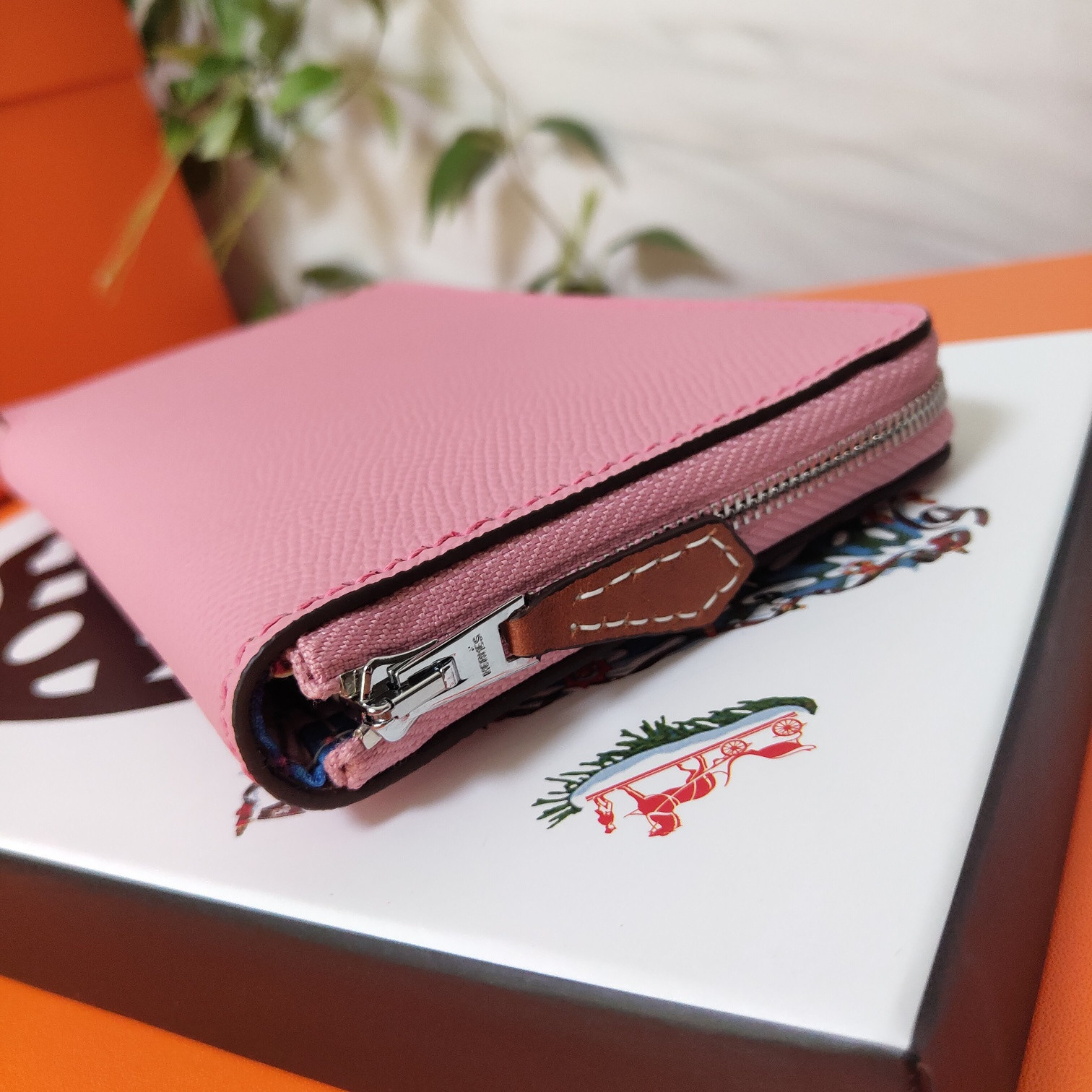 H**me5 long wallet 20x11cm
