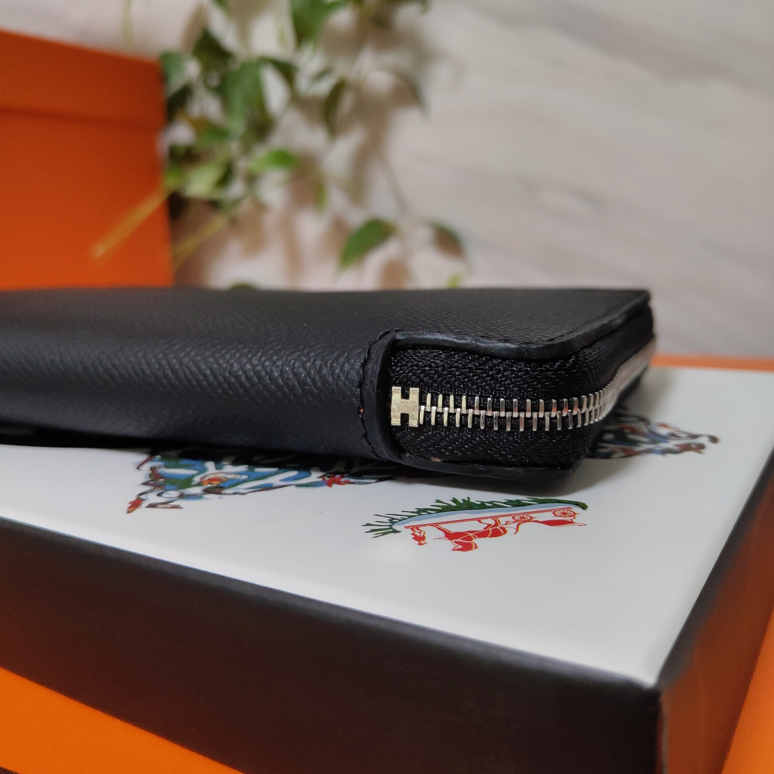 H**me5 long wallet 20x11cm