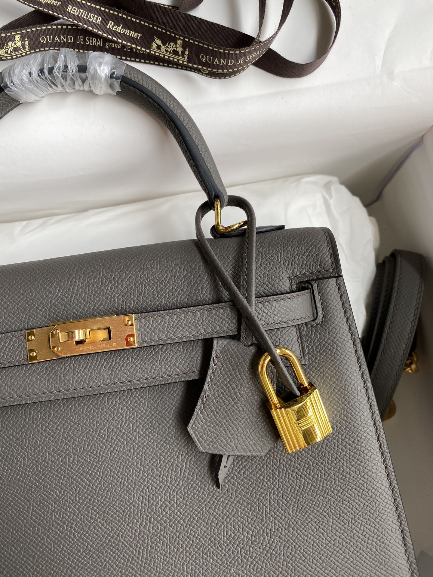 H**mes Kelly Gold-tone Hardware 25 28