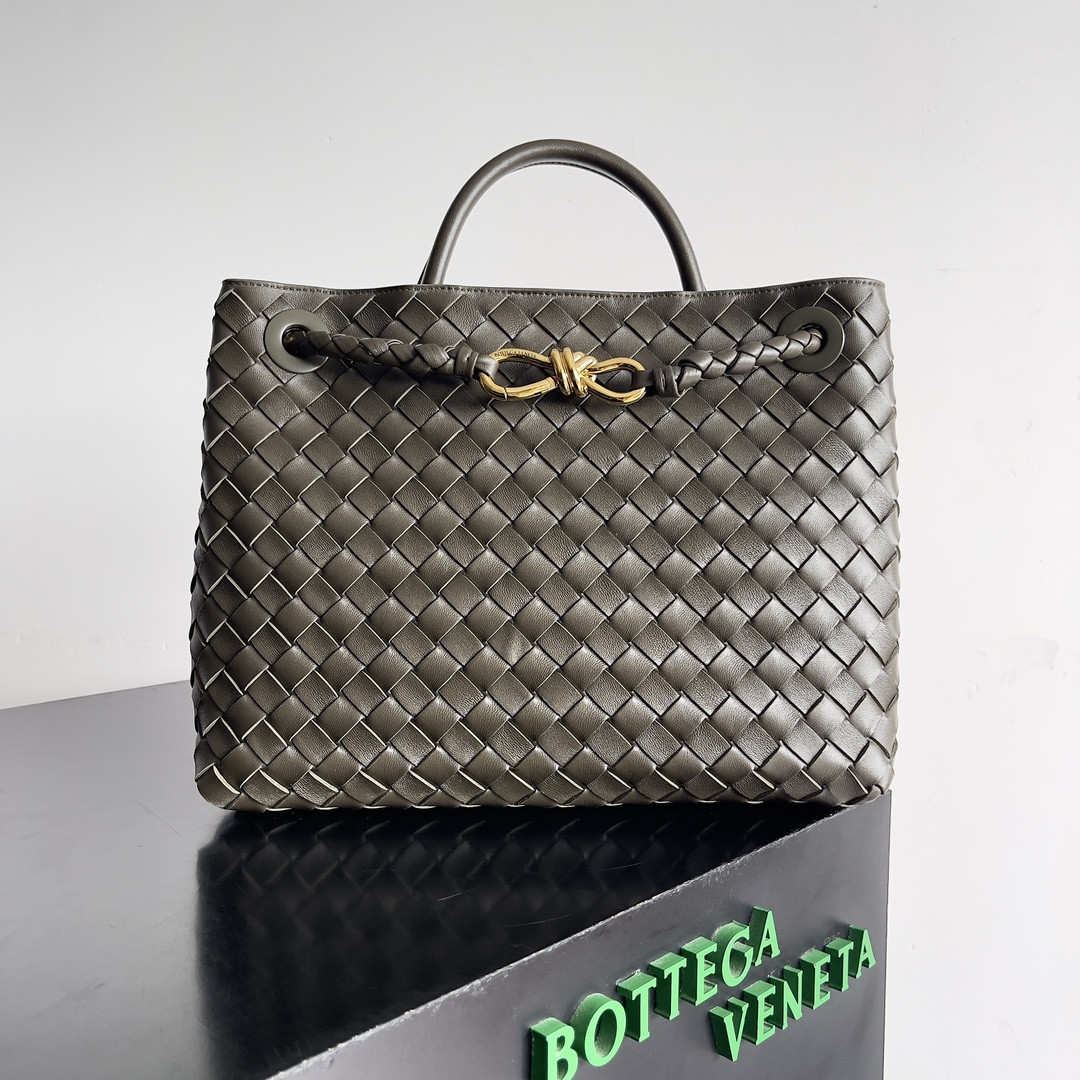 bo*te*ga Ve*ne*ta medium andiamo 32x25x11cm