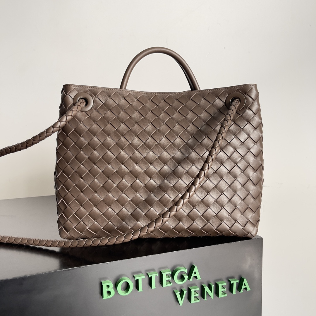 bo*te*ga Ve*ne*ta medium andiamo 32x25x11cm