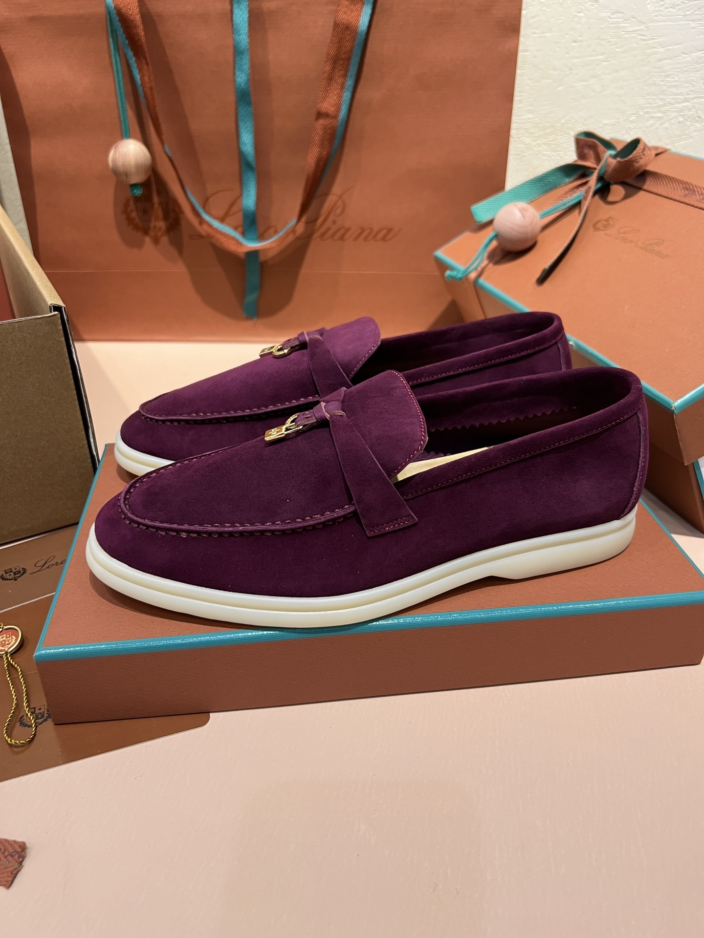 ua L**o p*ana summer charms walk loafers