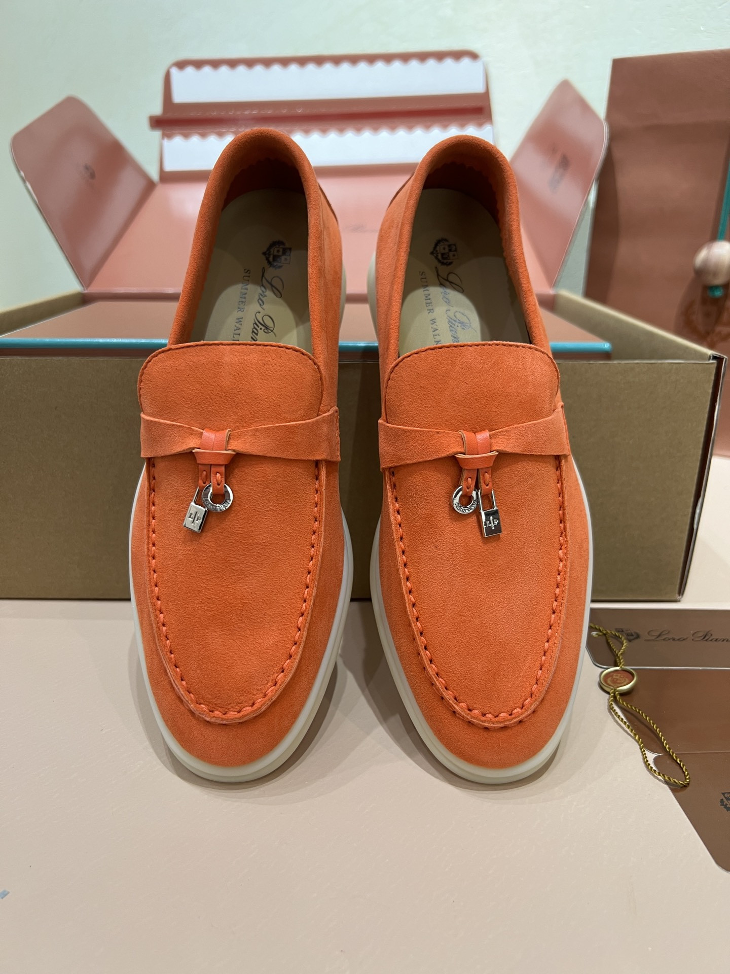 ua L**o p*ana summer charms walk loafers