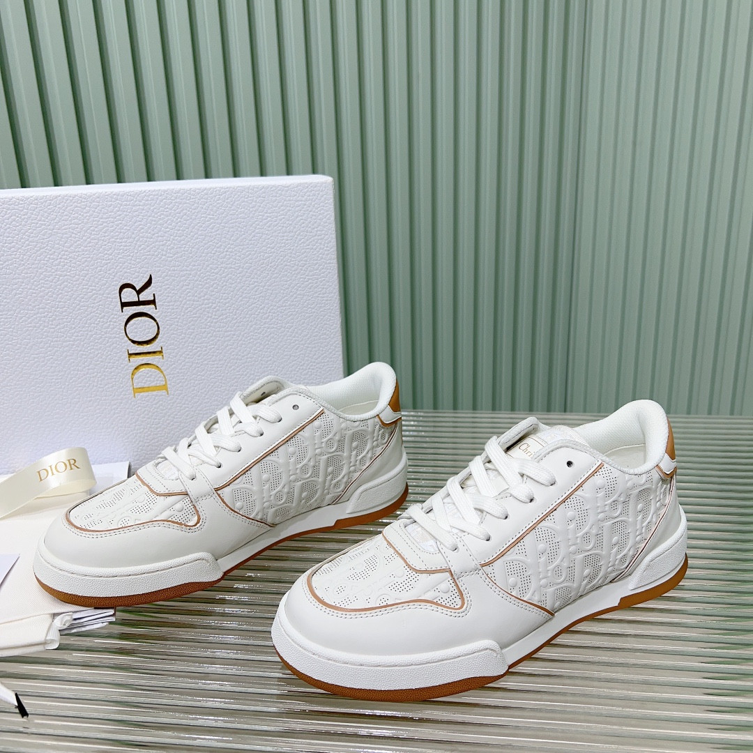 ua D*or one sneaker