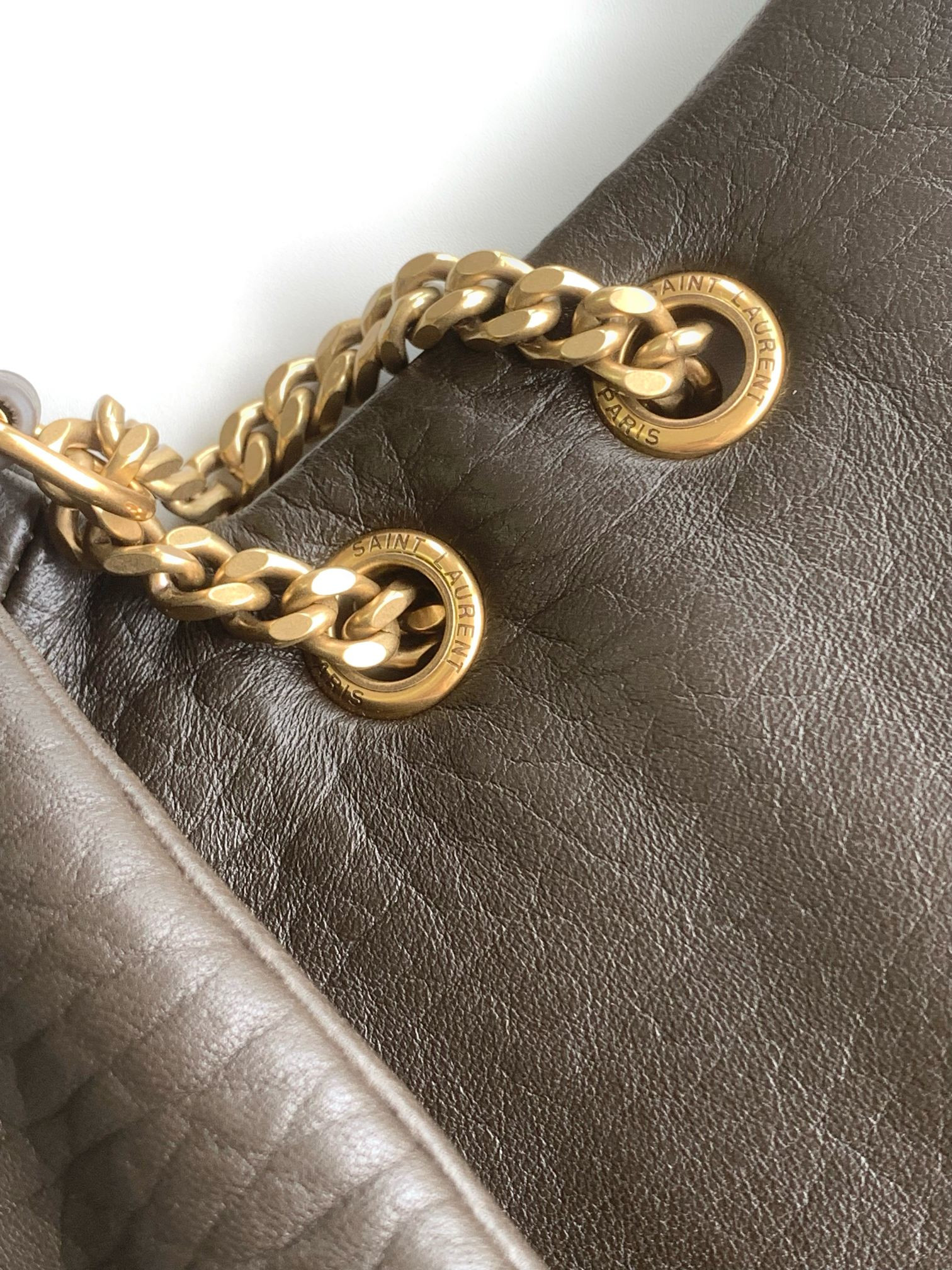 Y*L calypso small in  plunged lambskin  26x14x7cm