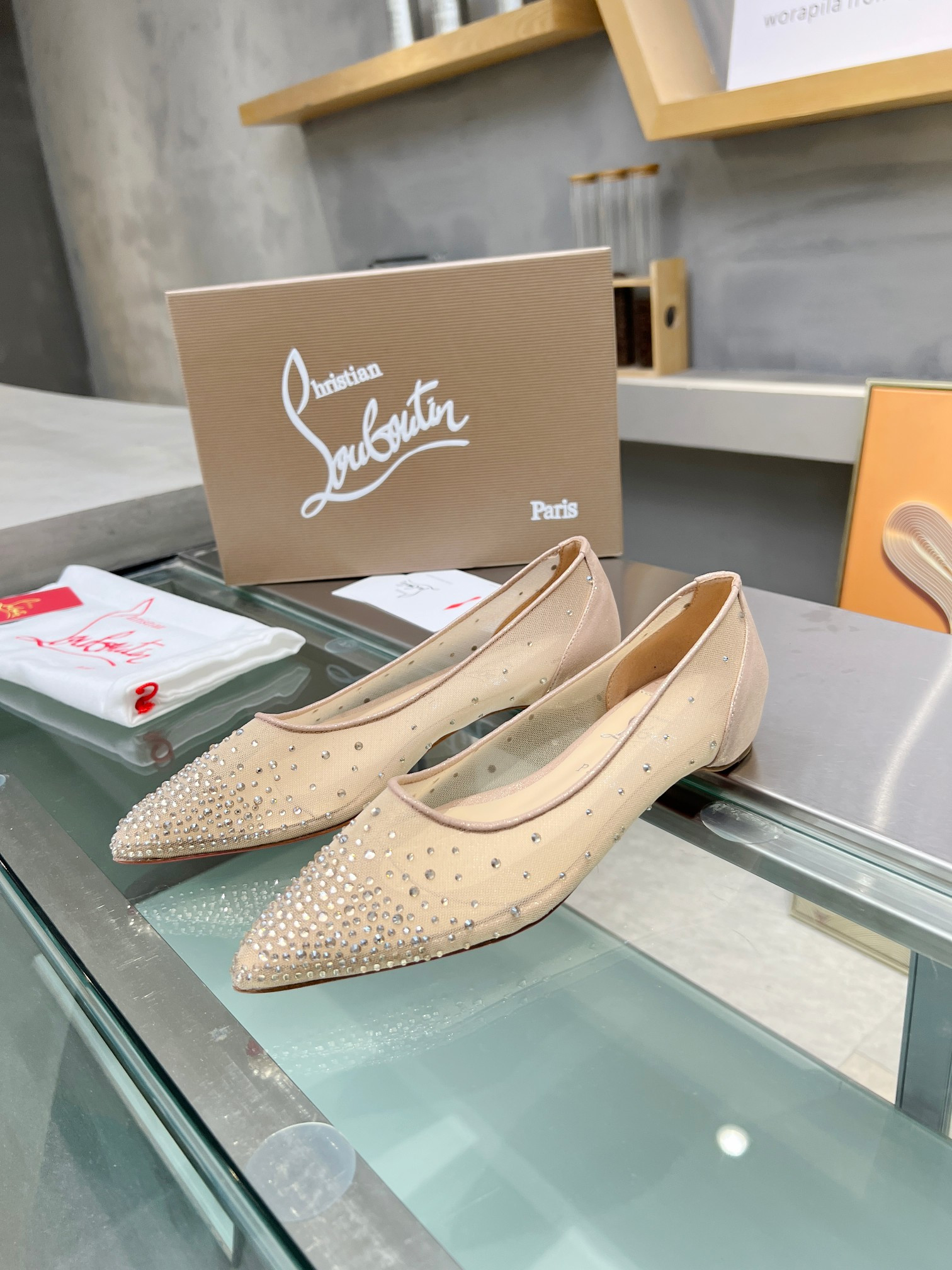 ua ch**an louboutin cl red-botT0m shoes