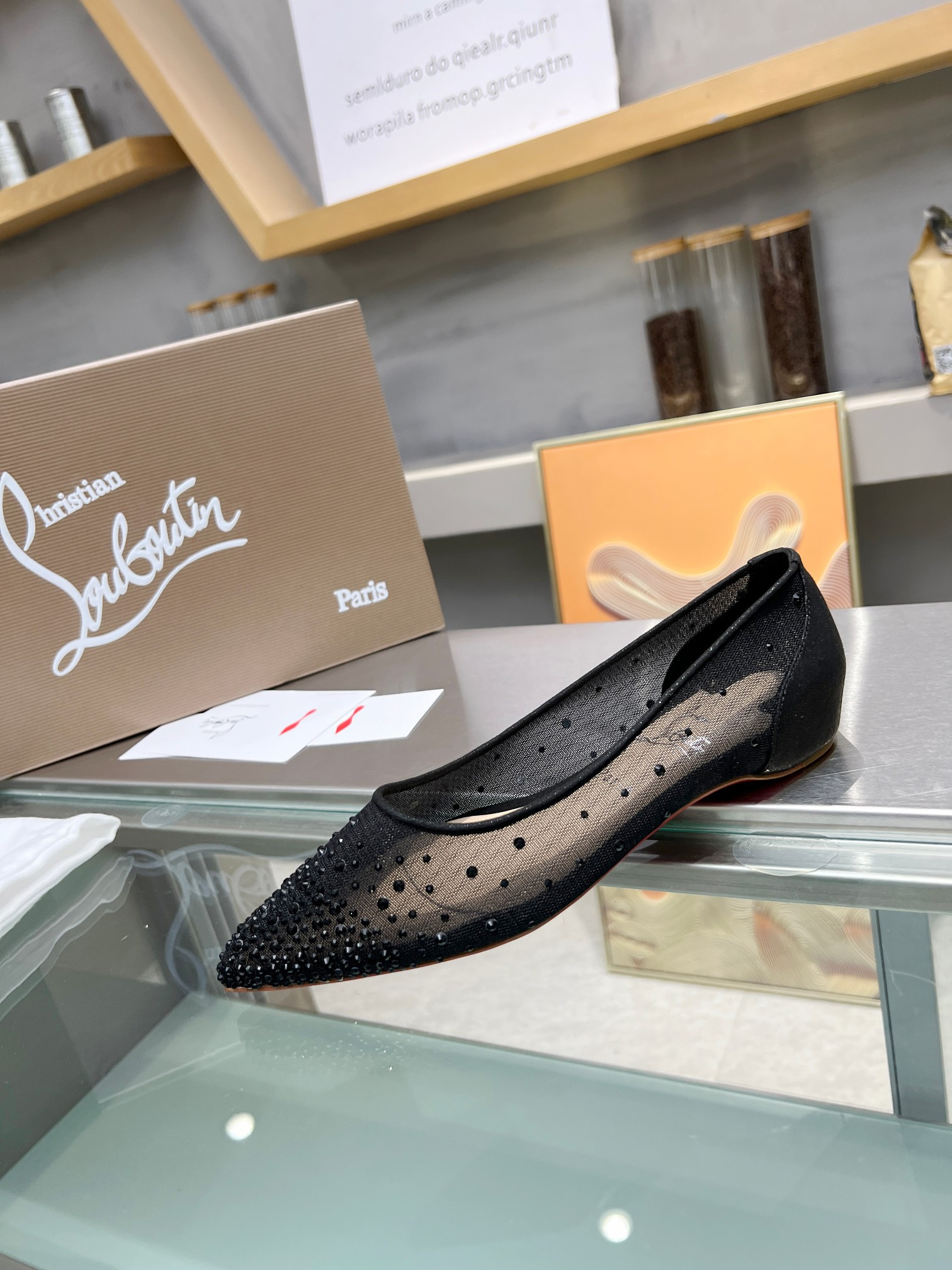 ua ch**an louboutin cl red-botT0m shoes