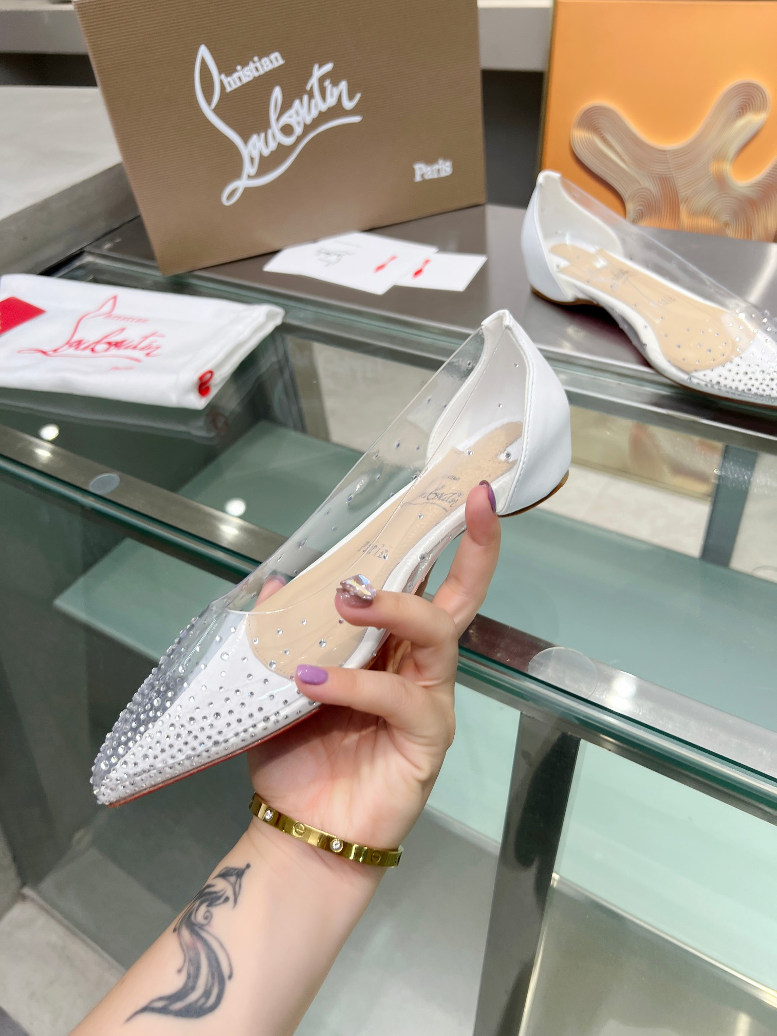 ua ch**an louboutin cl red-botT0m shoes