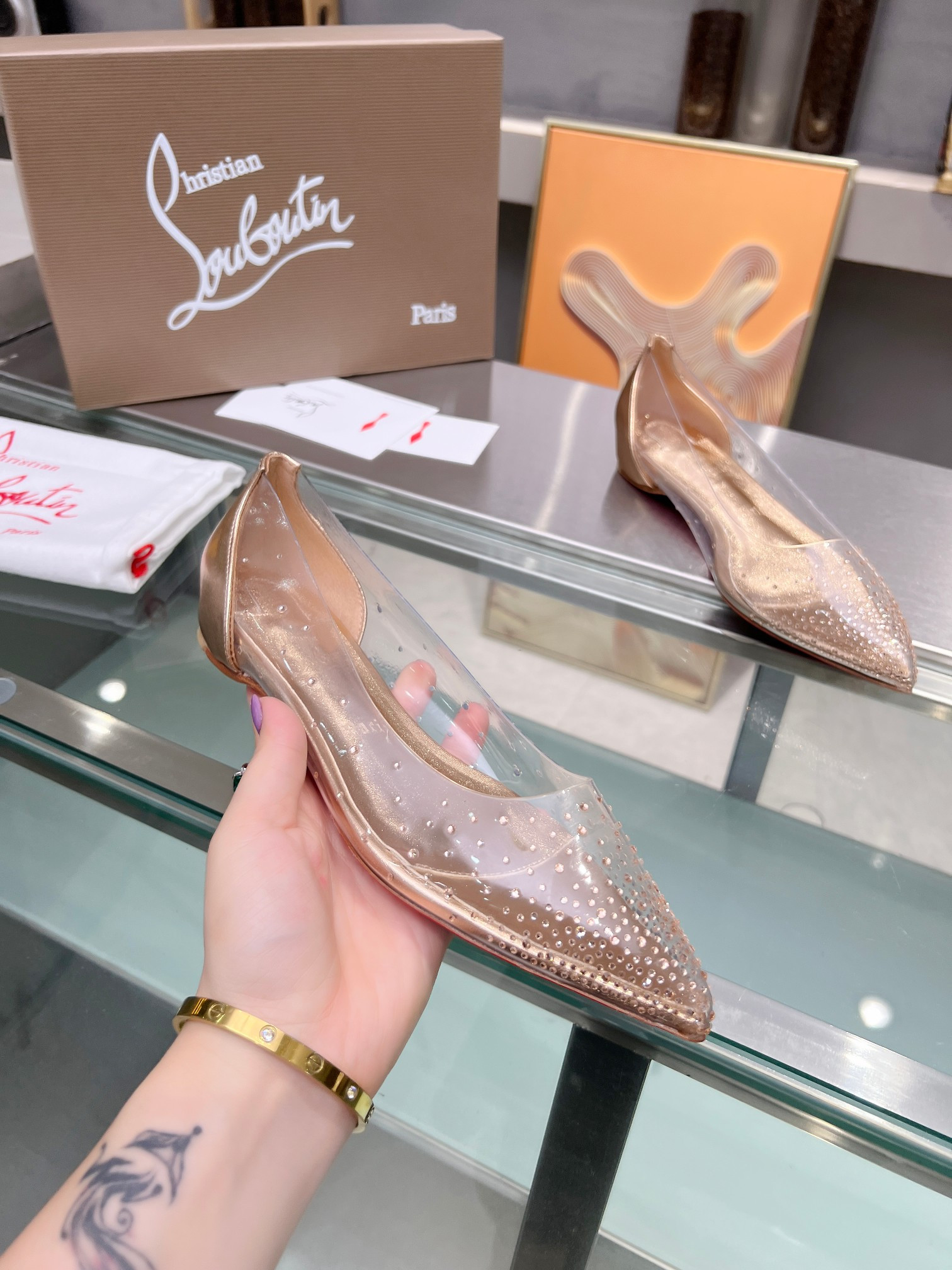 ua ch**an louboutin cl red-botT0m shoes