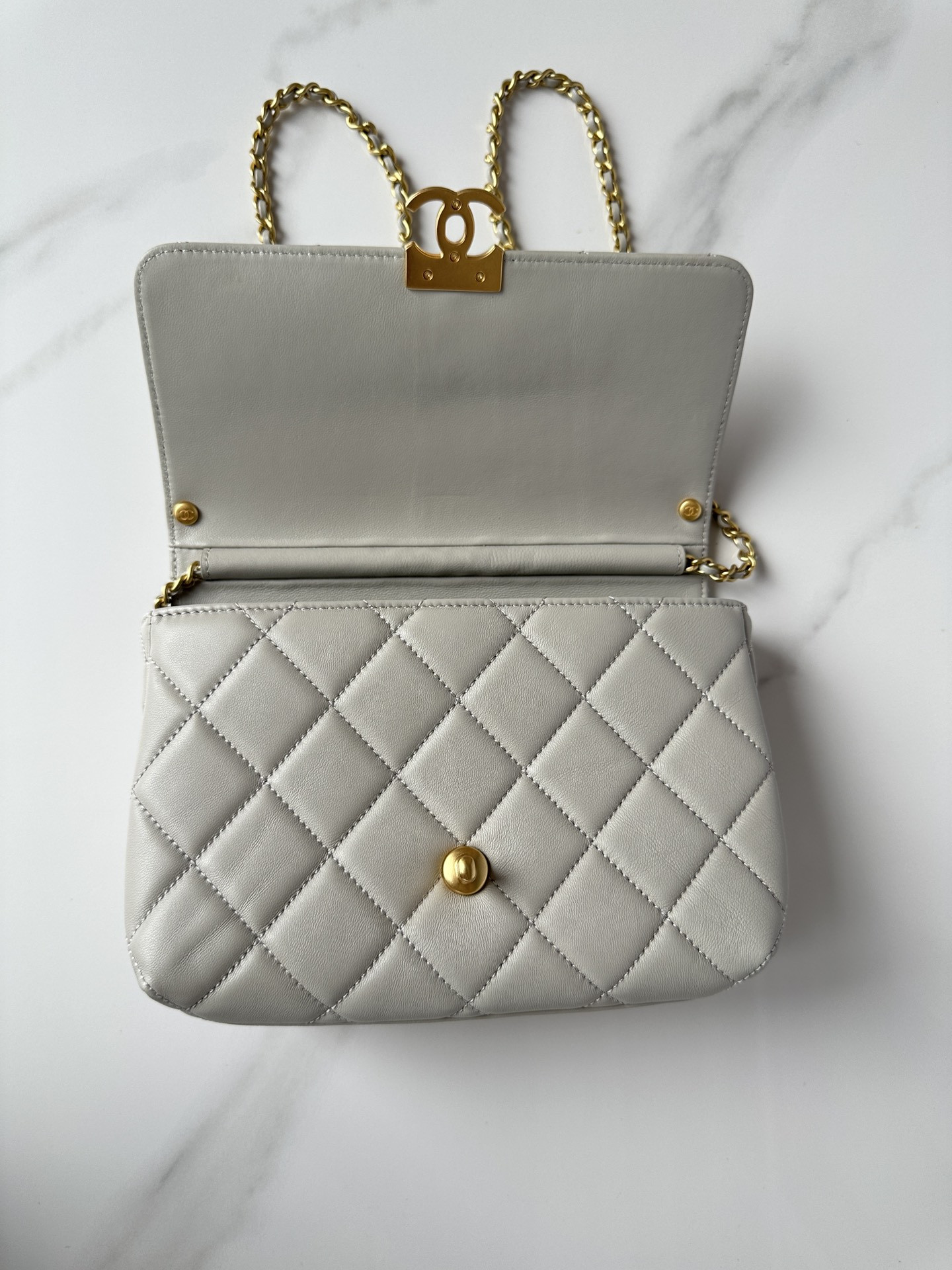 Ch*el flap bag 23x15x9cm