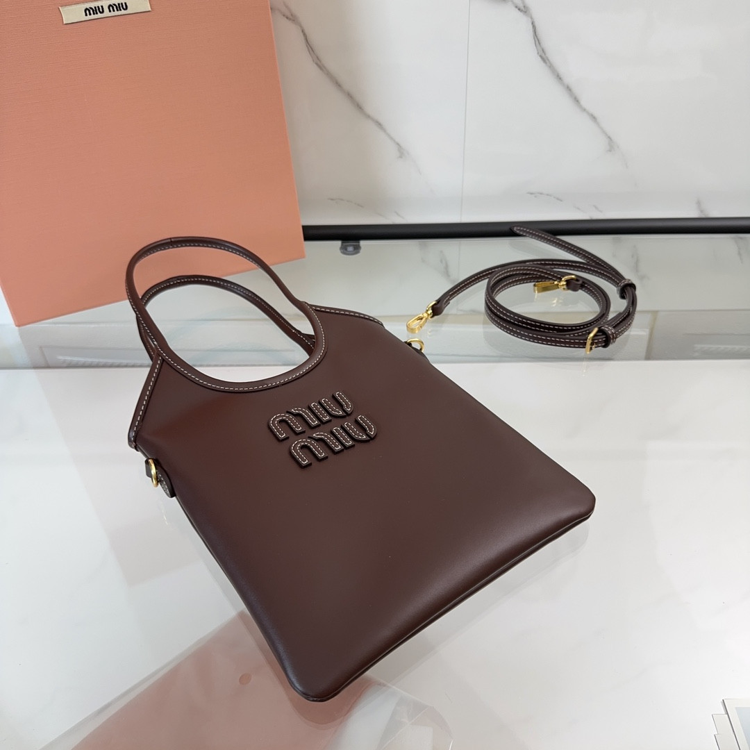 M1v M1v ivy leather handbag 20x 24 cm