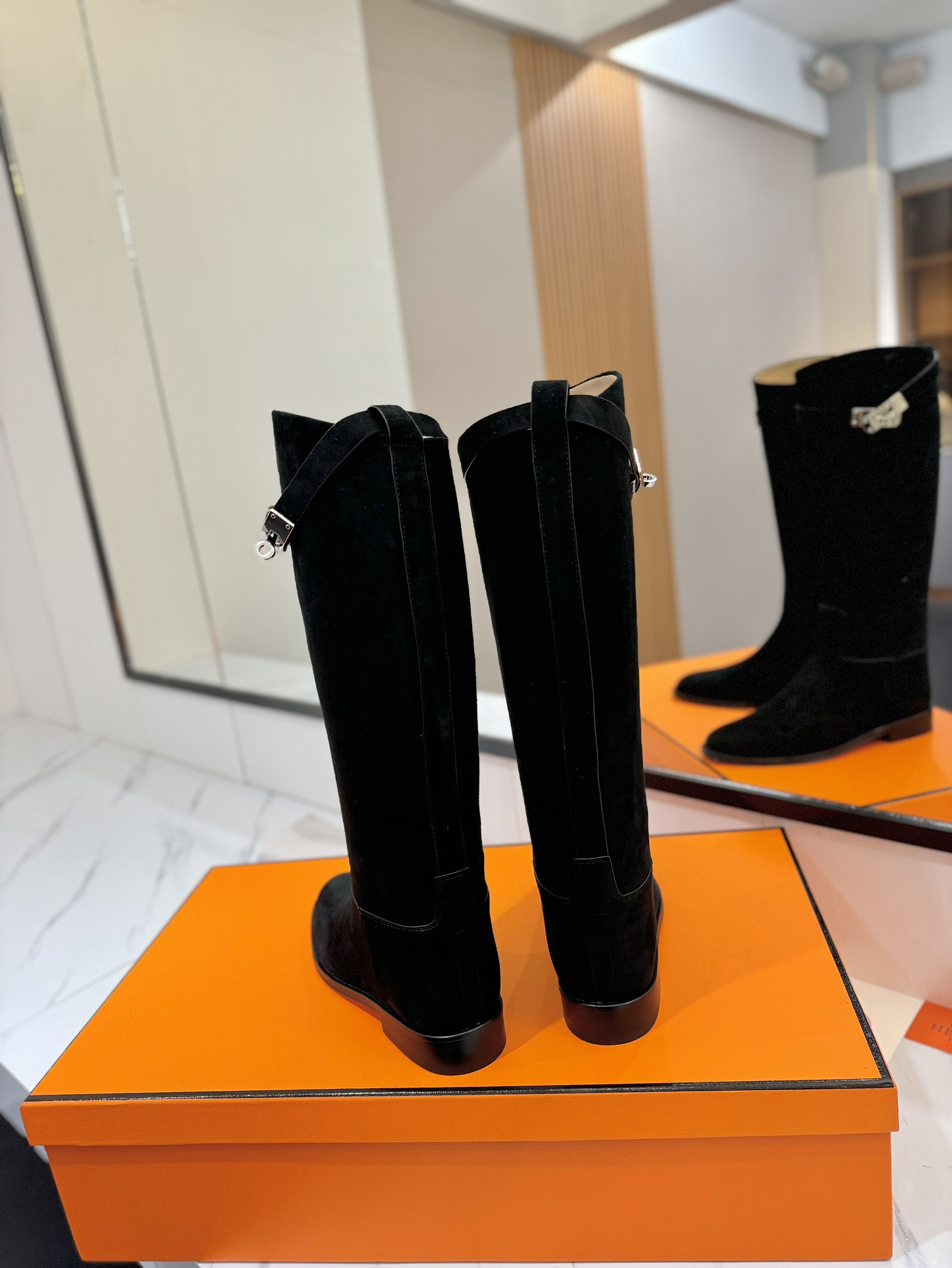 ua H**me5 jumping boots