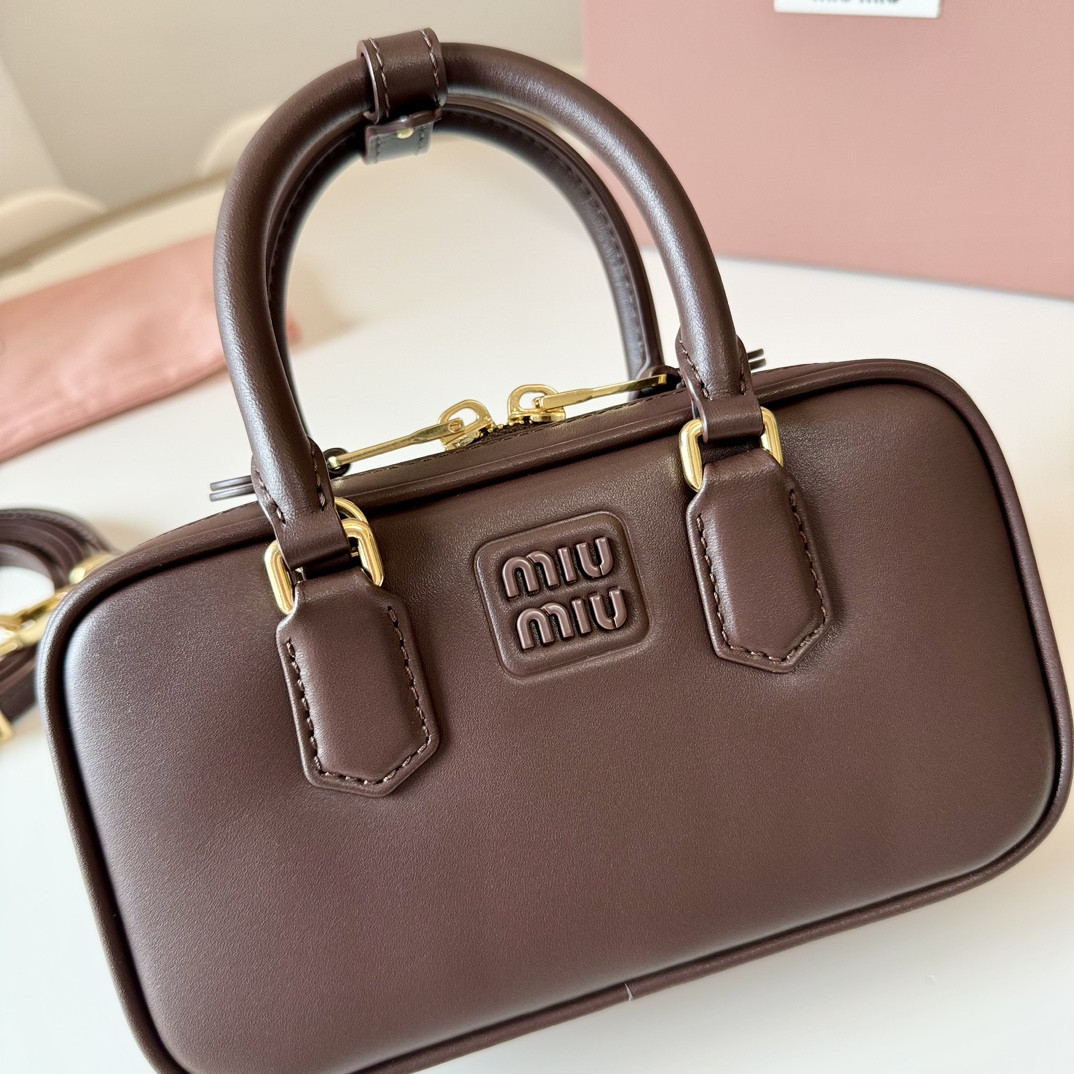 M1v M1v arcadie leather mini-bag 19x10x5cm