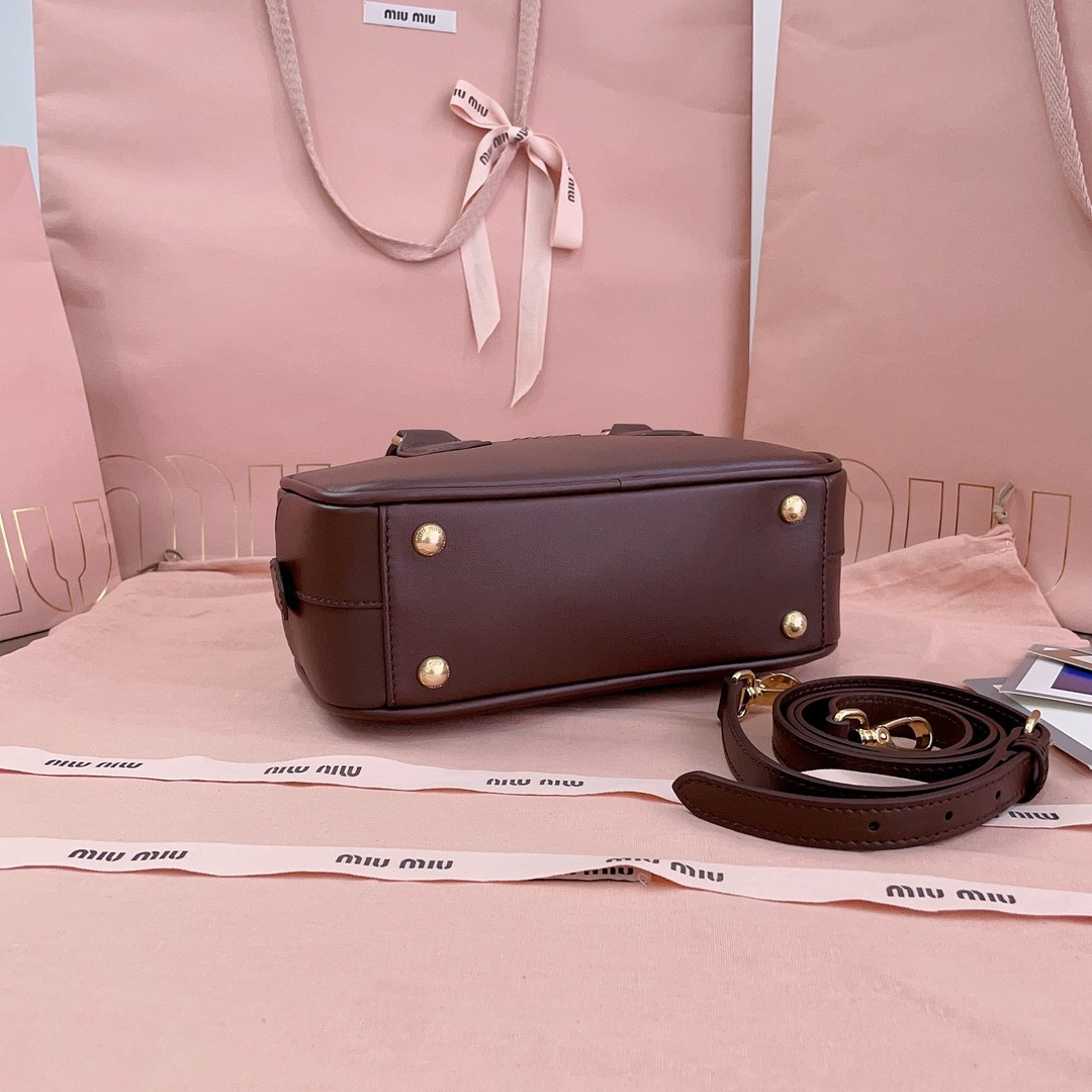 M1v M1v arcadie leather bag 10.5x22x7.5cm