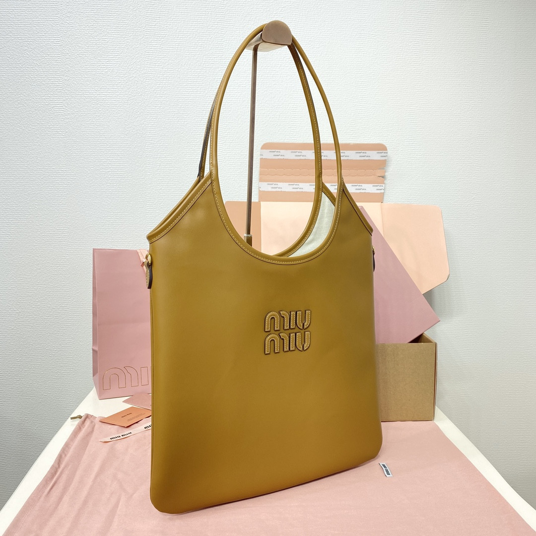 M1v M1v ivy leather bag 40x35cm