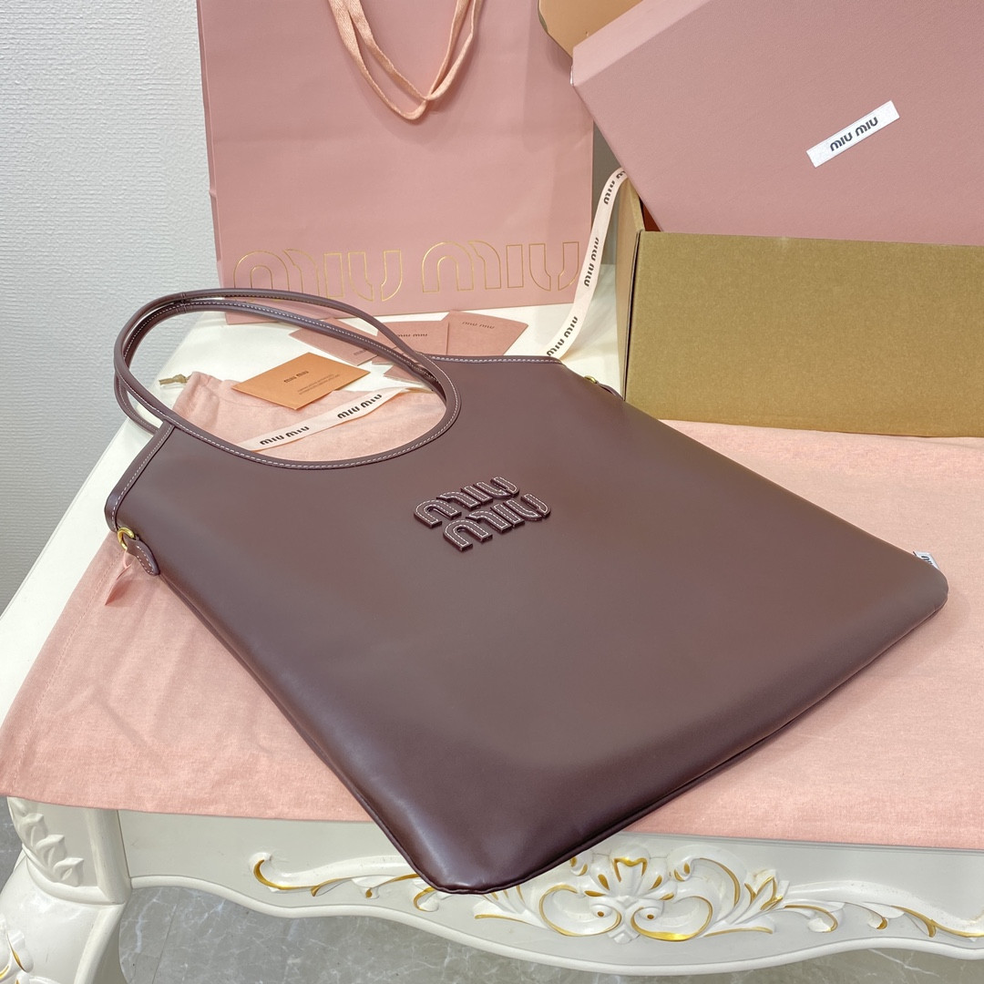 M1v M1v ivy leather bag 40x35cm