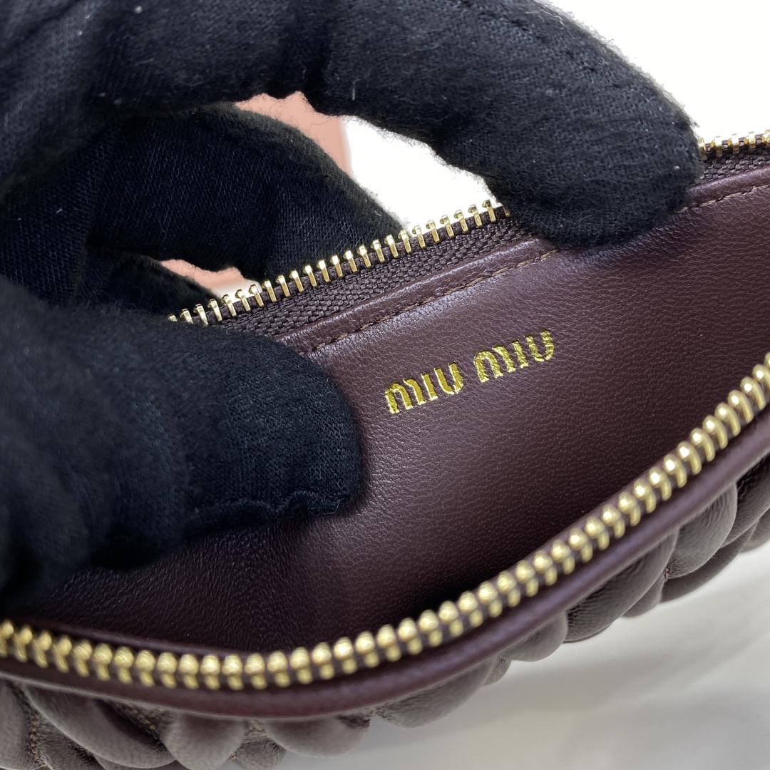 M1v M1v matelassé nappa leather card holder 8x15cm