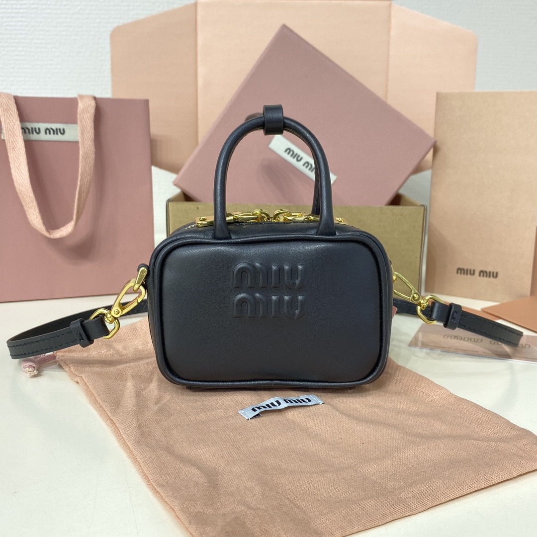 M1v M1v leather micro bag 7x11x4cm