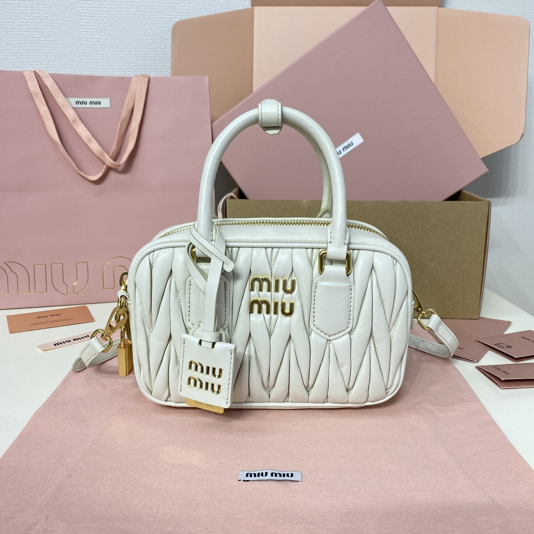 M1v M1v arcadie matelassé nappa leather bag 13x19x6cm