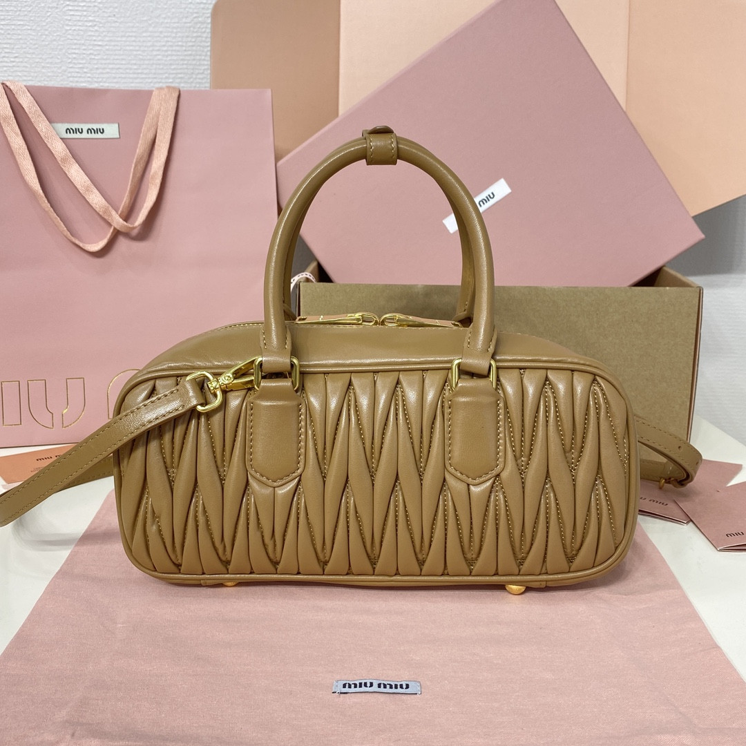 M1v M1v arcadie matelassé nappa leather bag 12x27x9cm