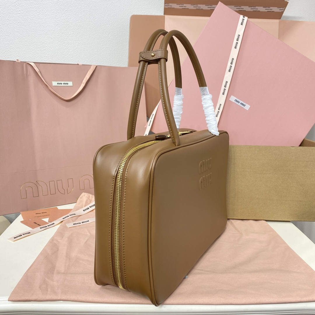 M1v M1v leather beau bag 23x34x10cm