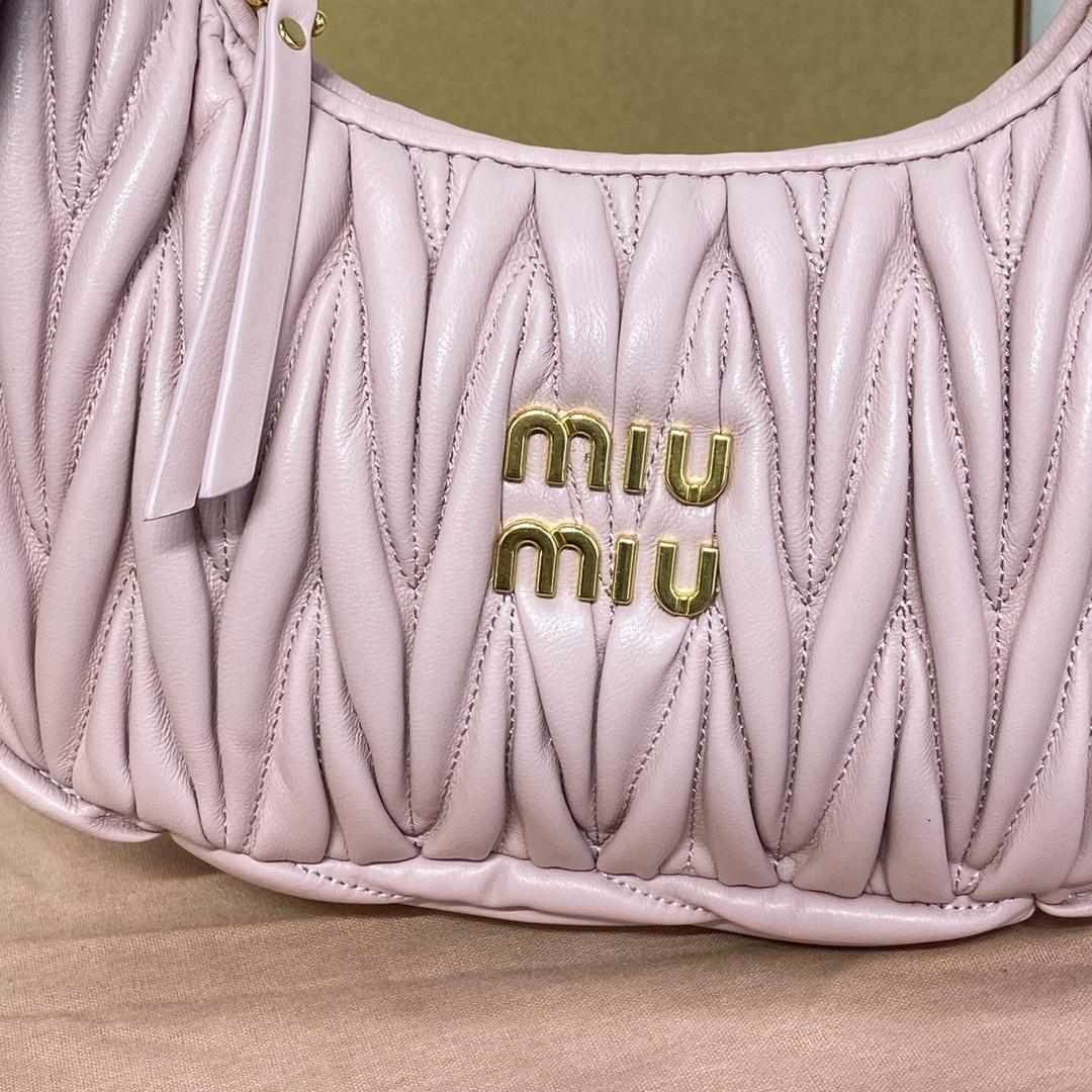 M1v M1v wander matelassé nappa leather hobo bag 17x20x6cm