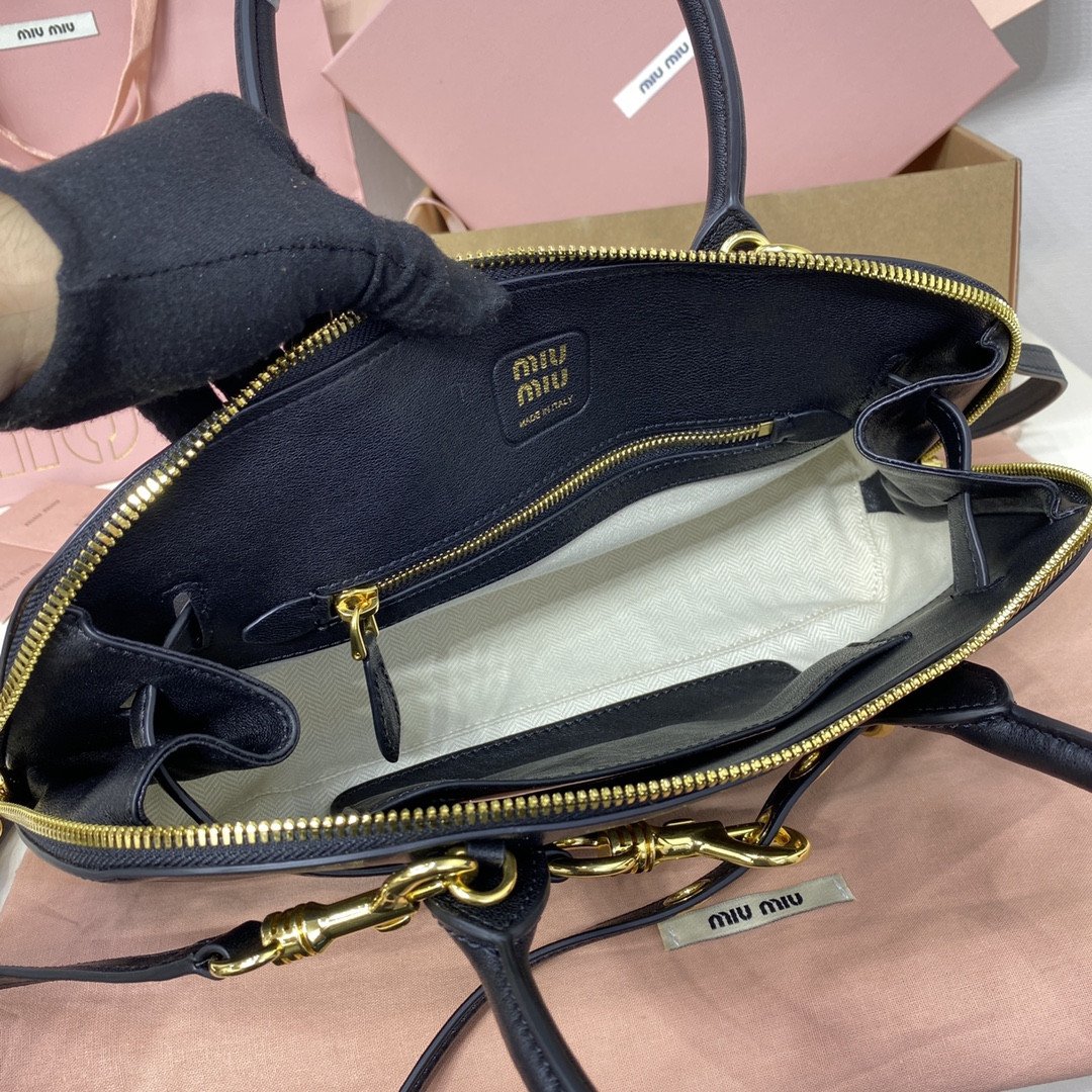M1v M1v aventure nappa leather top-handle bag 17x33x11cm