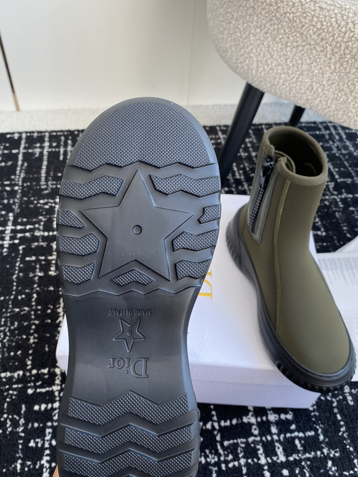 ua D*or boot