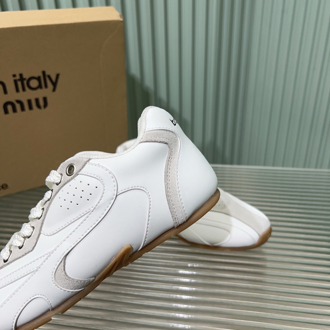 ua m1v m1v x new Ba1an*e sneaker