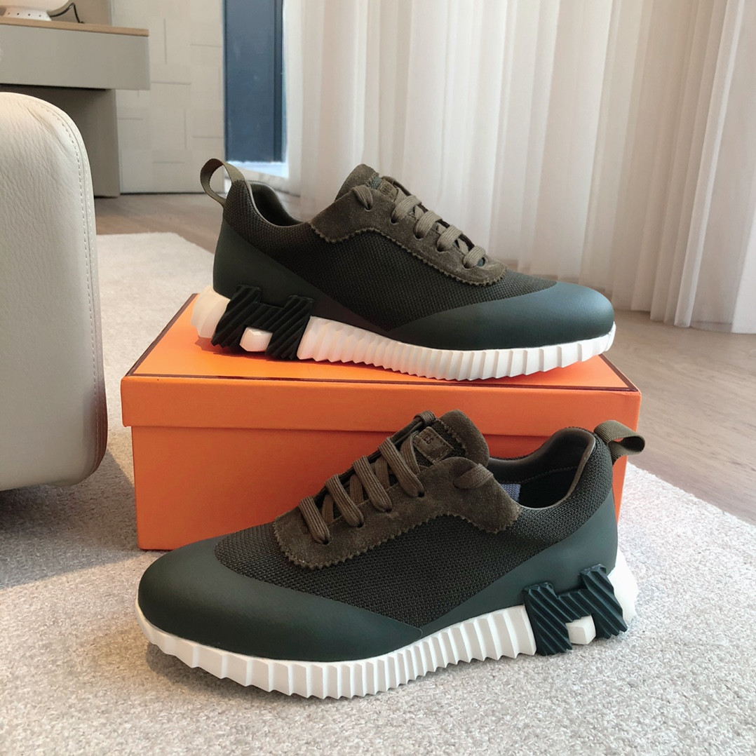 ua H**me5 bouncing sneaker