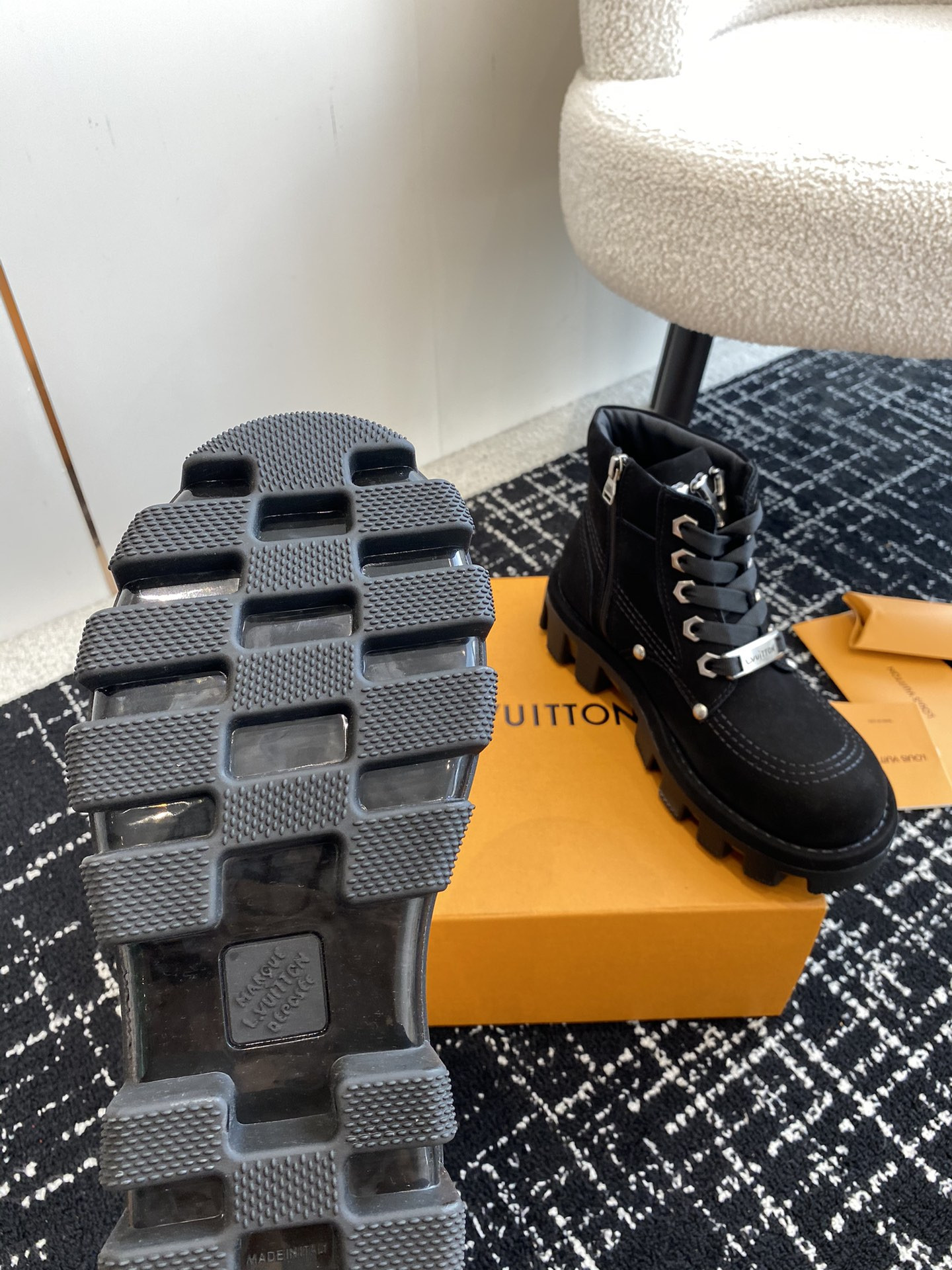 UA LV Boot