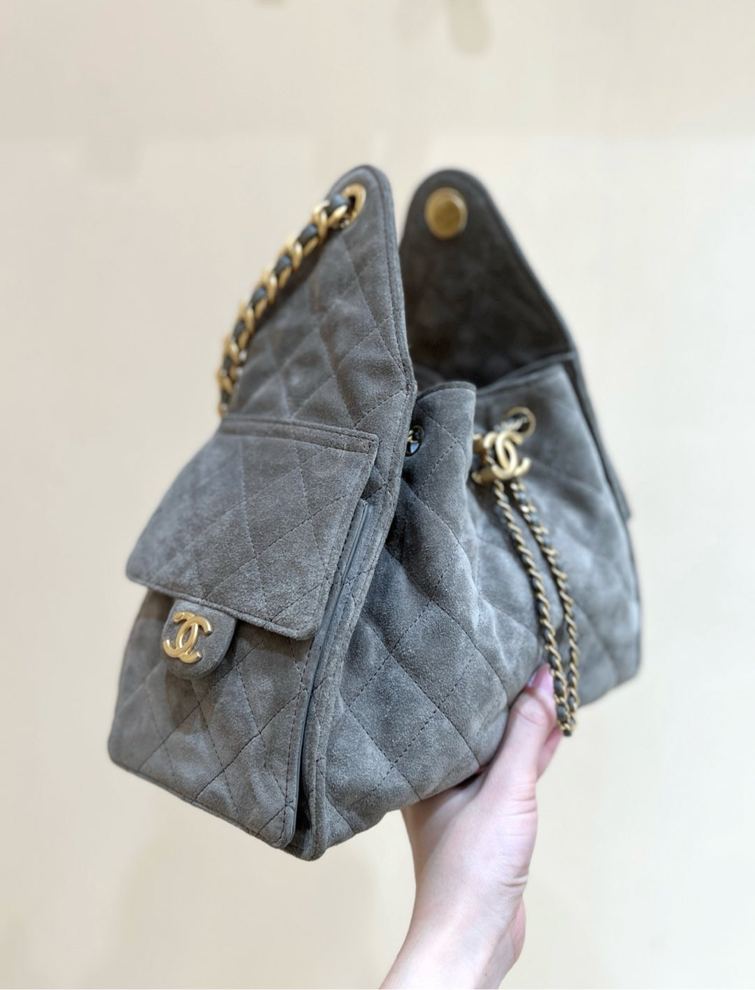 Ch*el 25c bucket bag 26x30x14cm