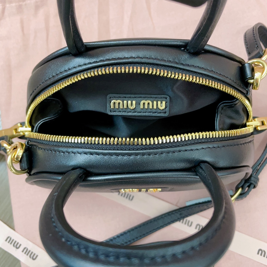 M1v M1v dumpling bag 18x11.5x8cm