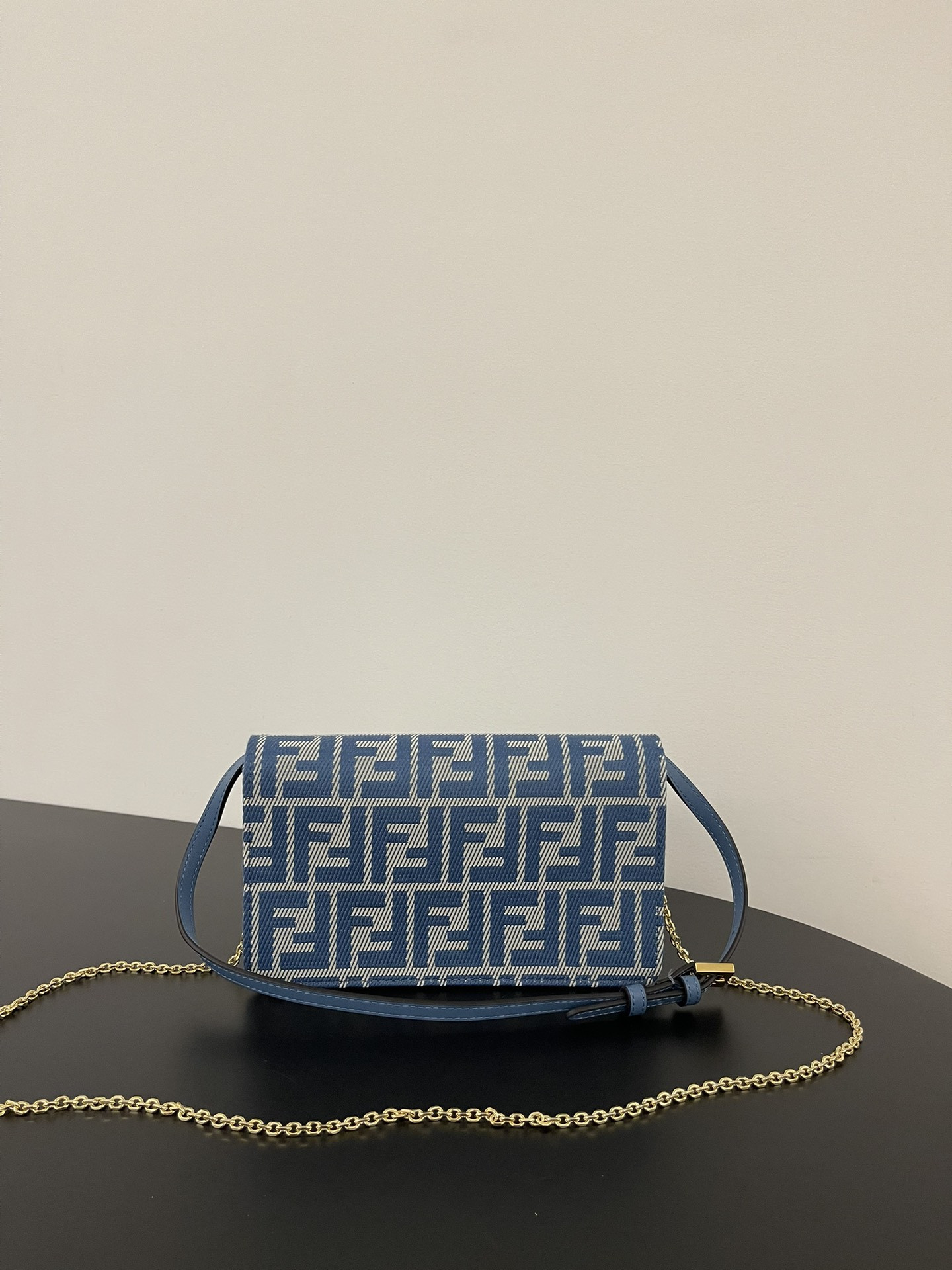 f**di baguette blue De*1m effect ff jacquard bag 15x6x27 cm