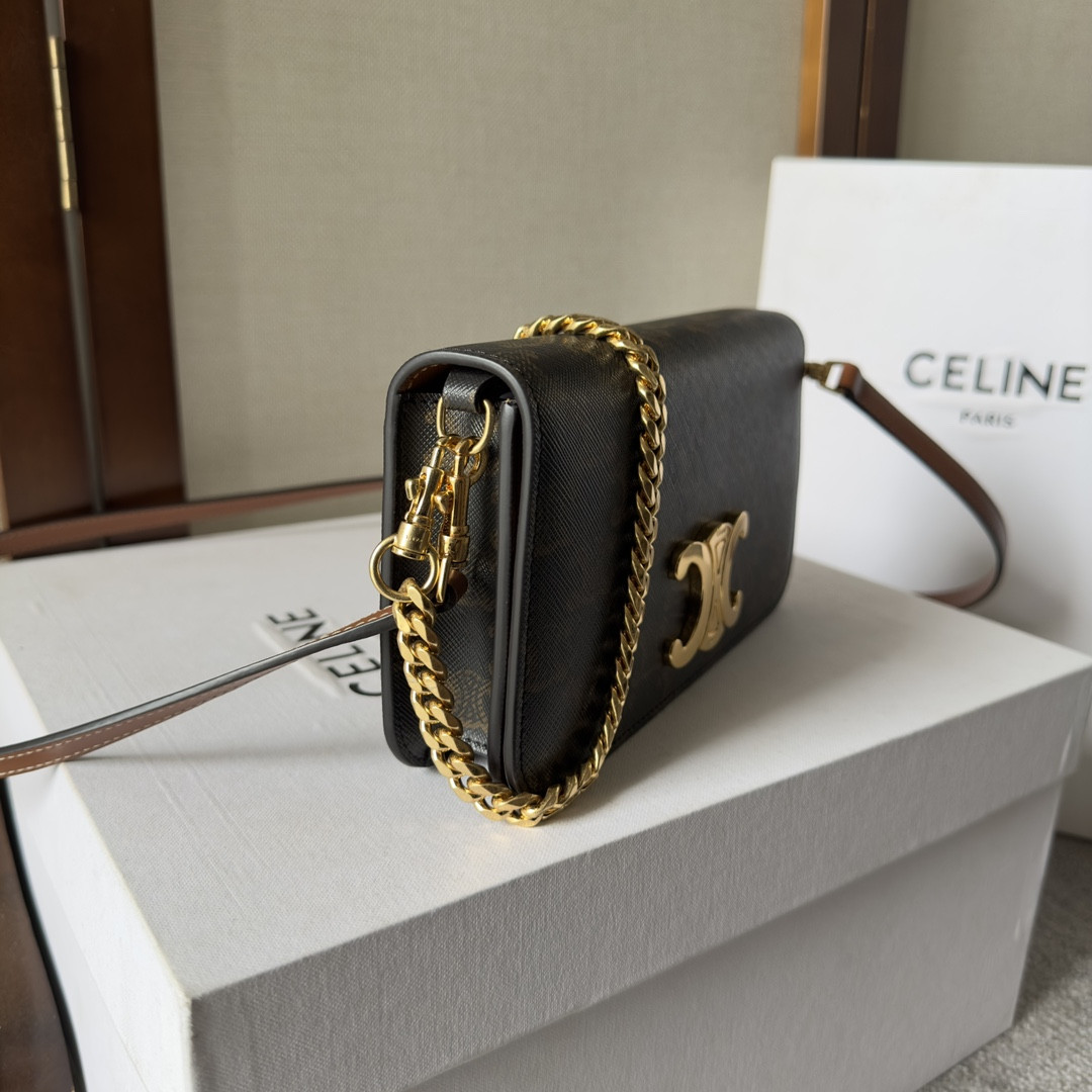 Ce**e multipochette in triomphe canvas and calfskin 20.5x11x4cm