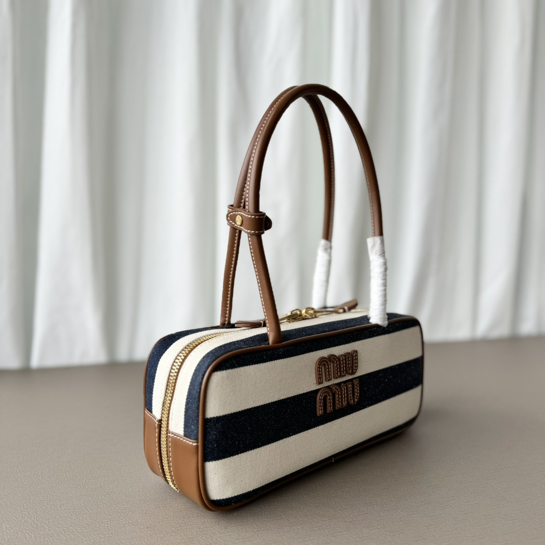 M1v M1v beau canvas and leather bag 11.5x28x8cm
