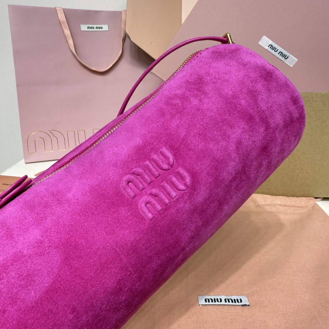 M1v M1v suede pouch 22x9x9cm