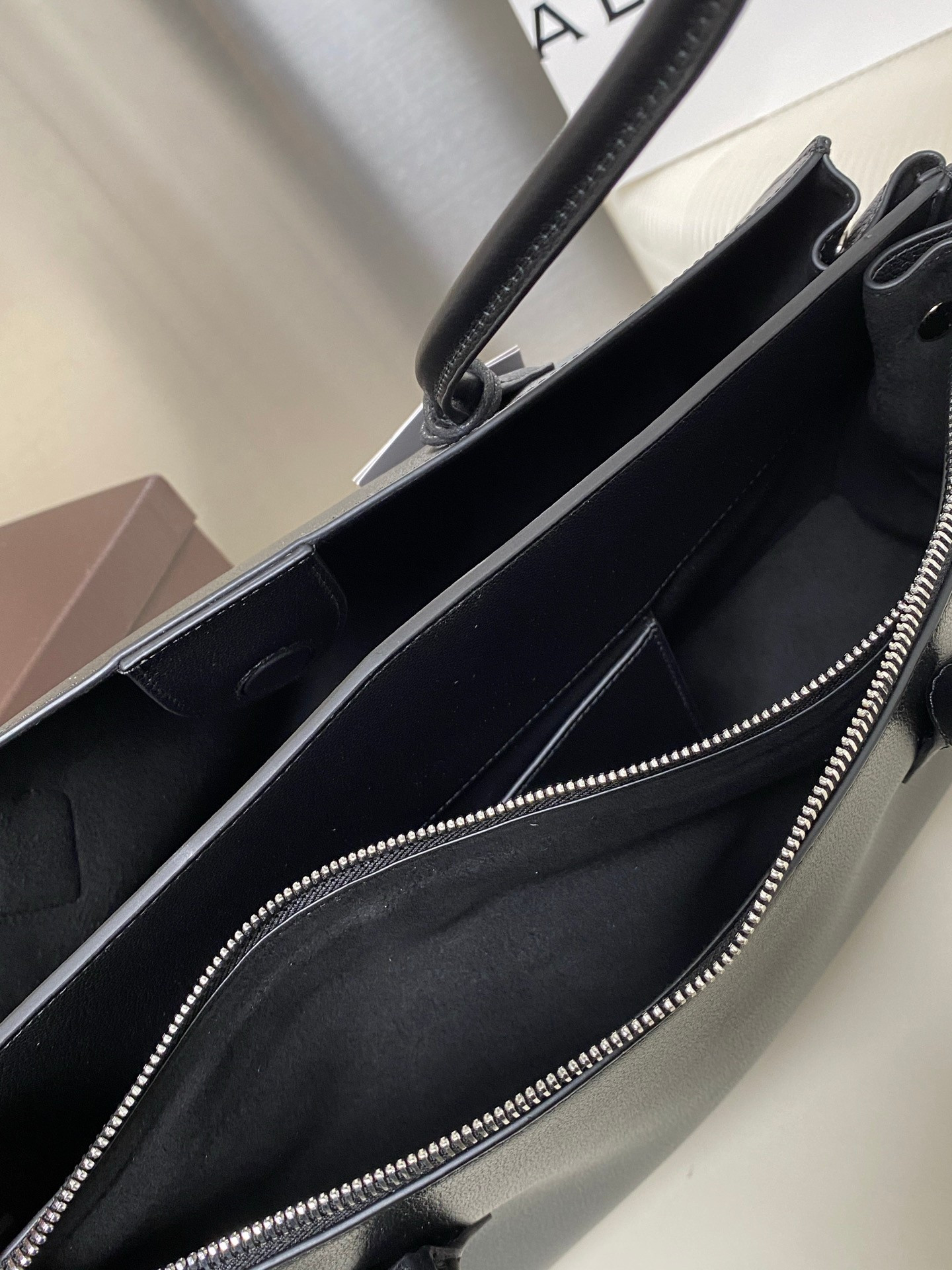A1a1a LE TECKE Large Double-Zip Bag 42x21.5x18.5cm