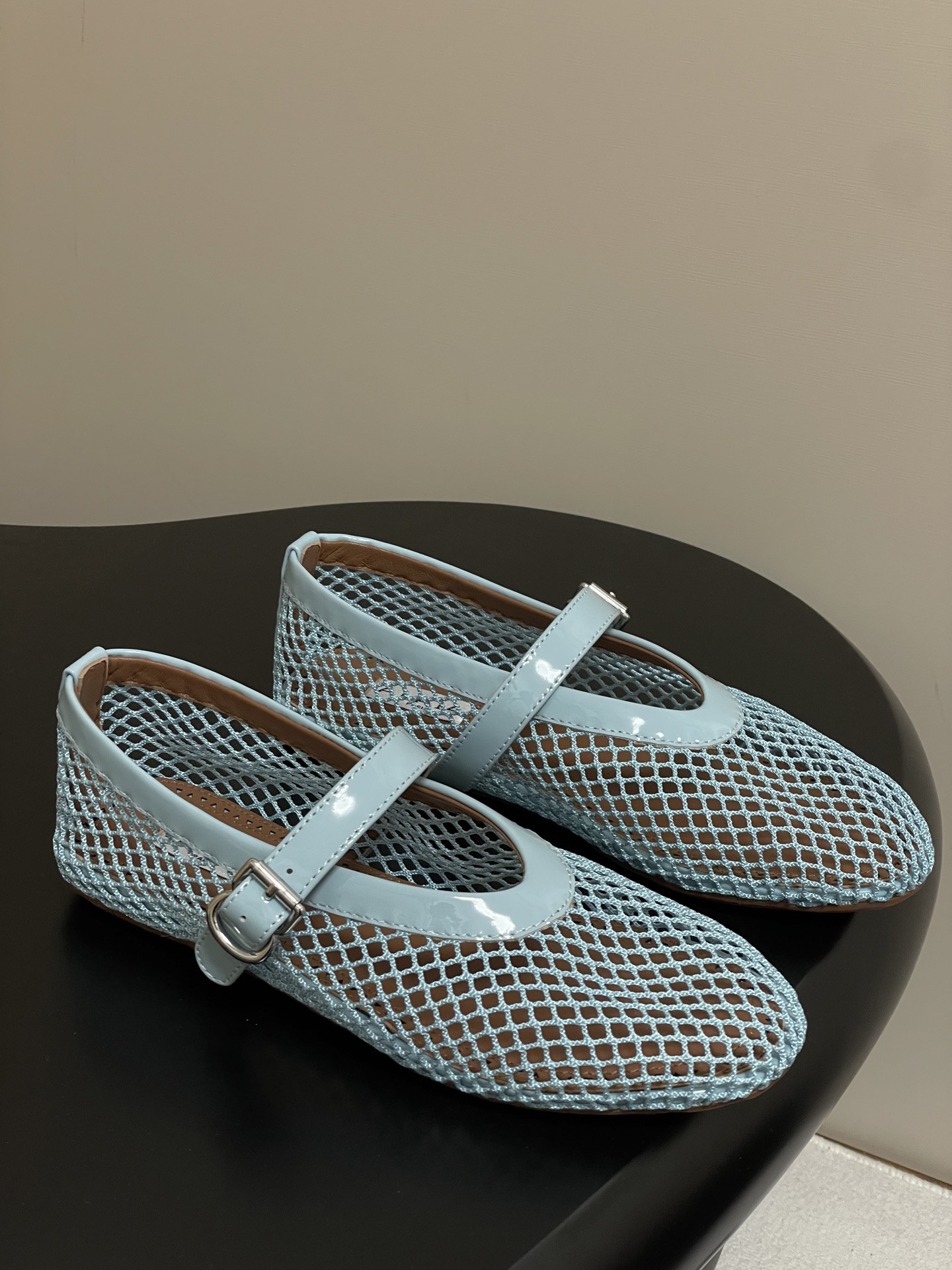UA A1a1a BALLET FLATS IN FISHNET
