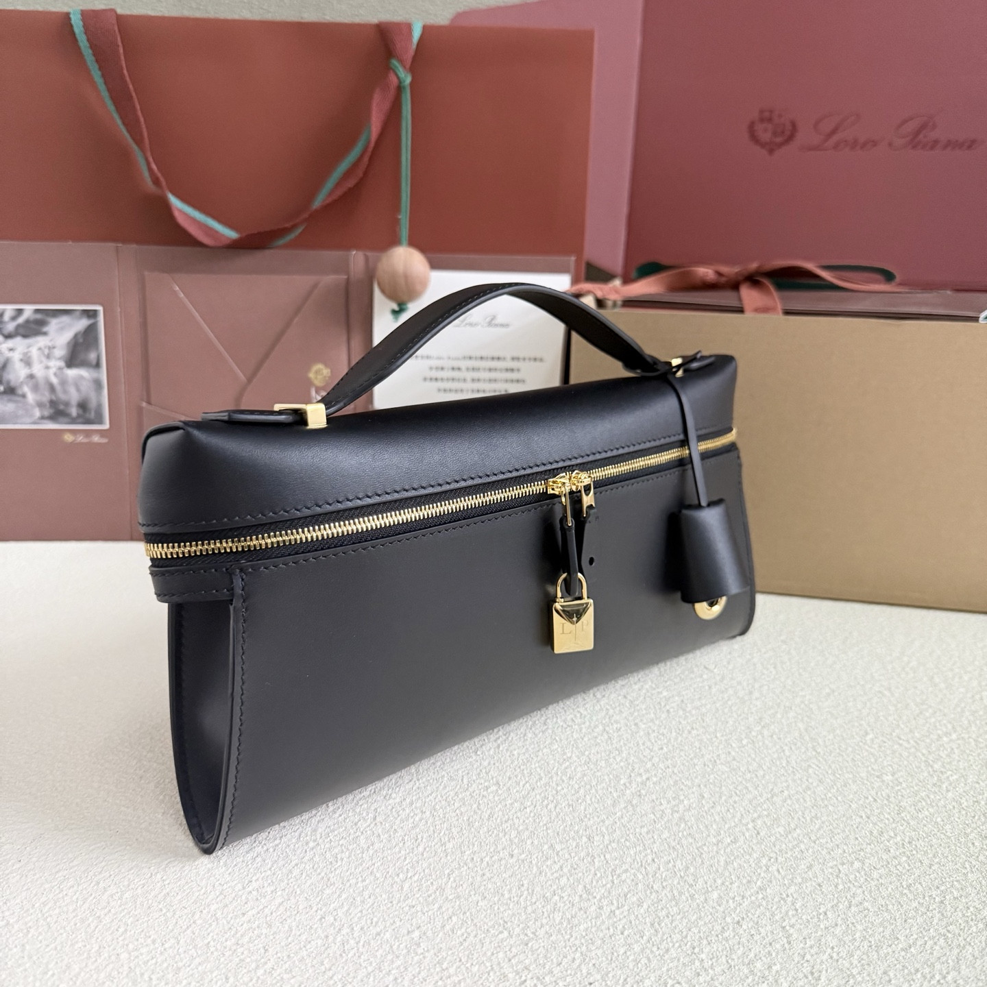 L**o p*ana extra clutch l29 29x14x3cm