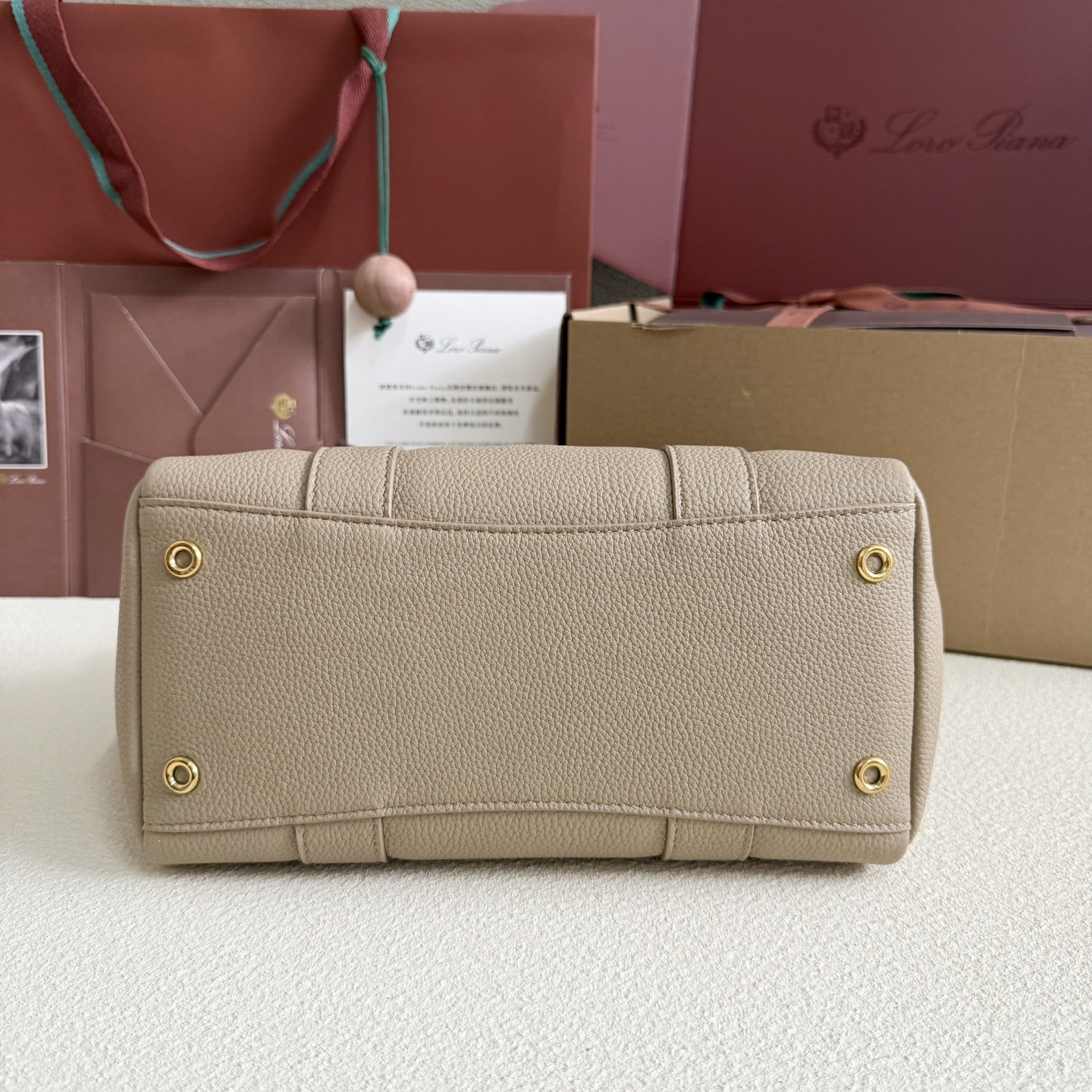 L**o p*ana loom l25 calfskin 25x18x12.5cm