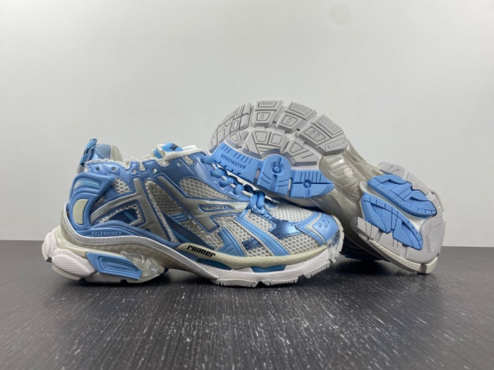 Ba1en*iaga runner sneaker 677403 w3rb2 9744