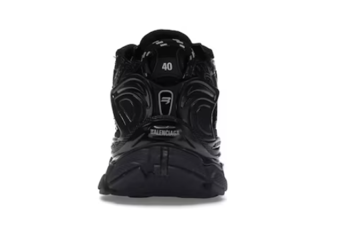 Ba1en*iaga runner black