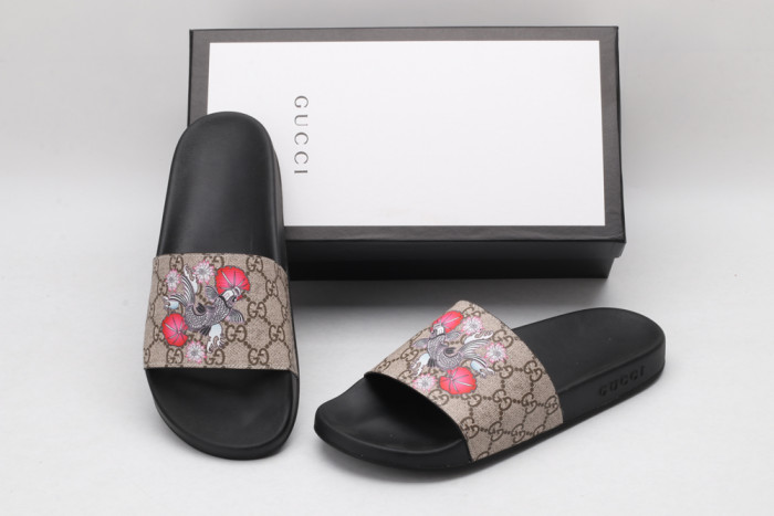 G*u*i slippers